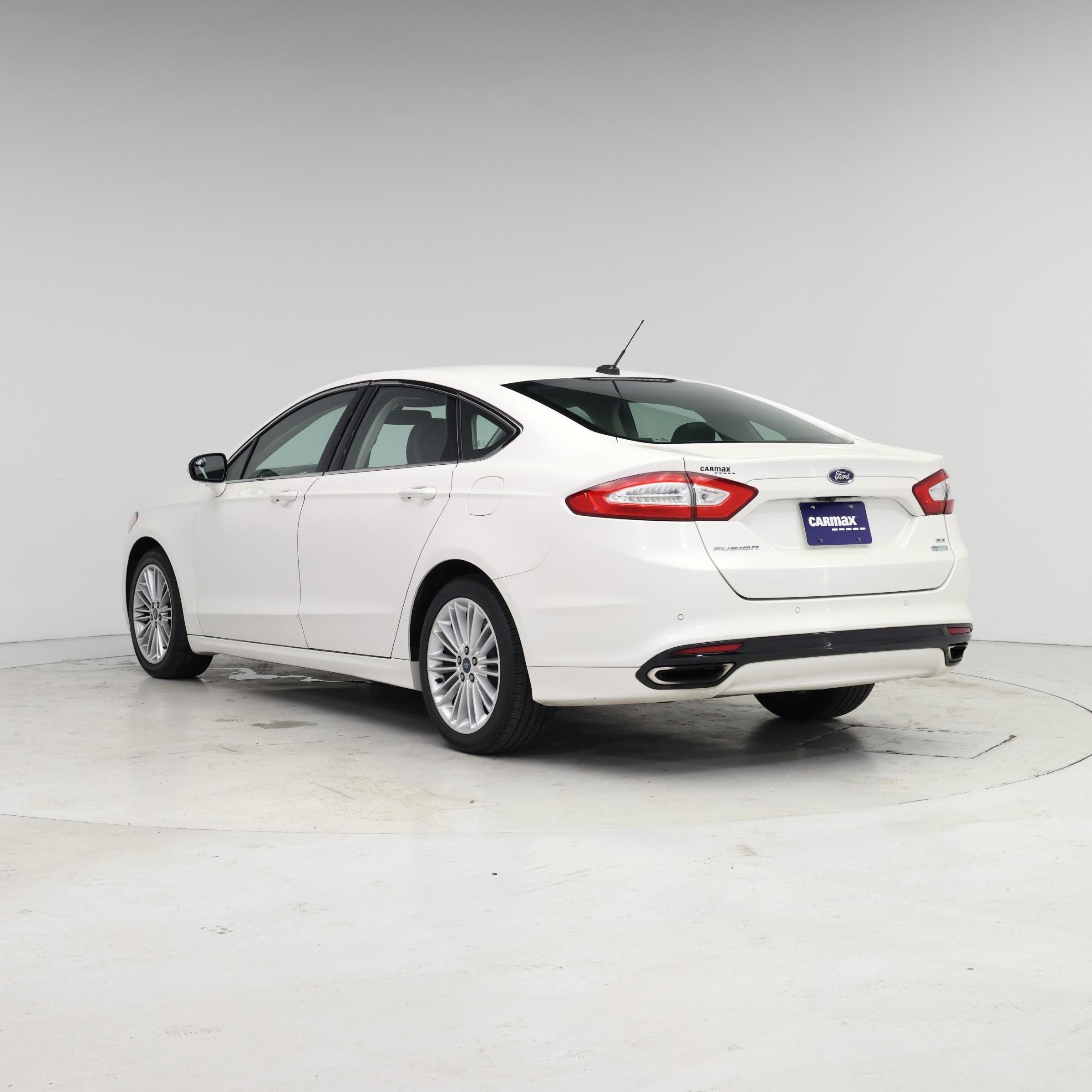 Thumbnail: 2016 Ford Fusion - 2