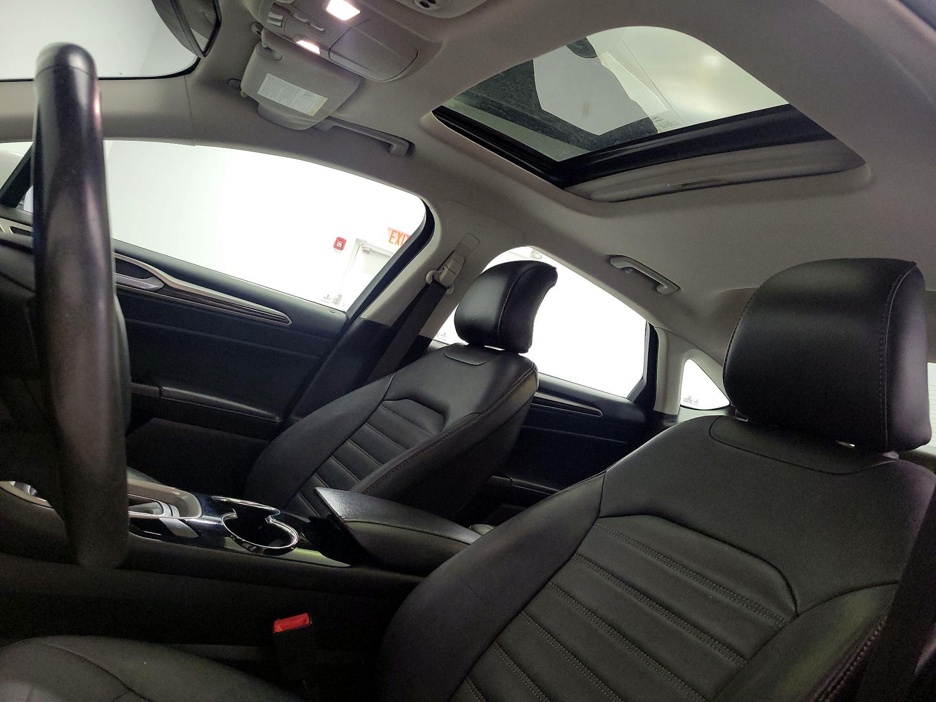 Thumbnail: 2016 Ford Fusion - 20