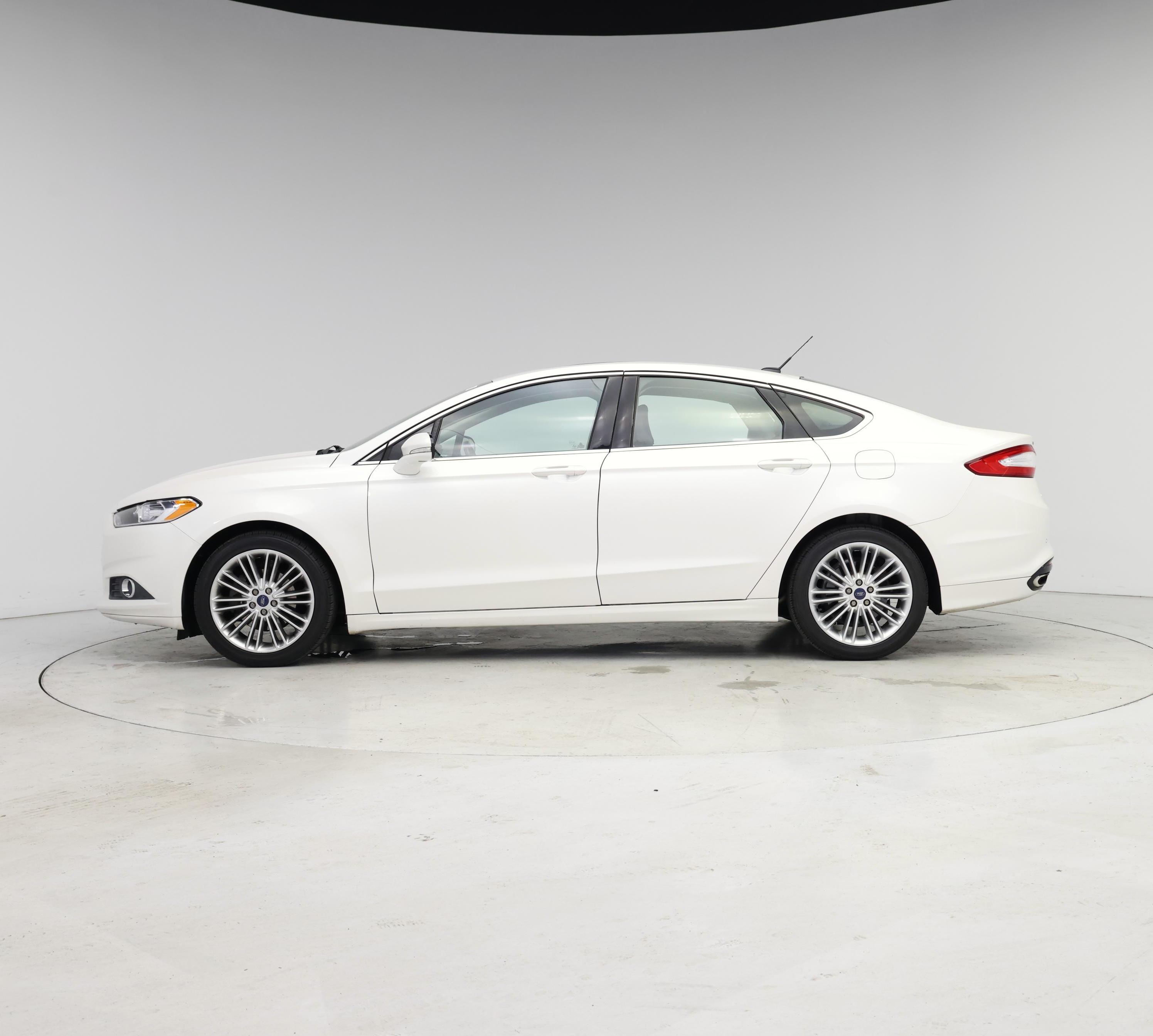 Thumbnail: 2016 Ford Fusion - 3