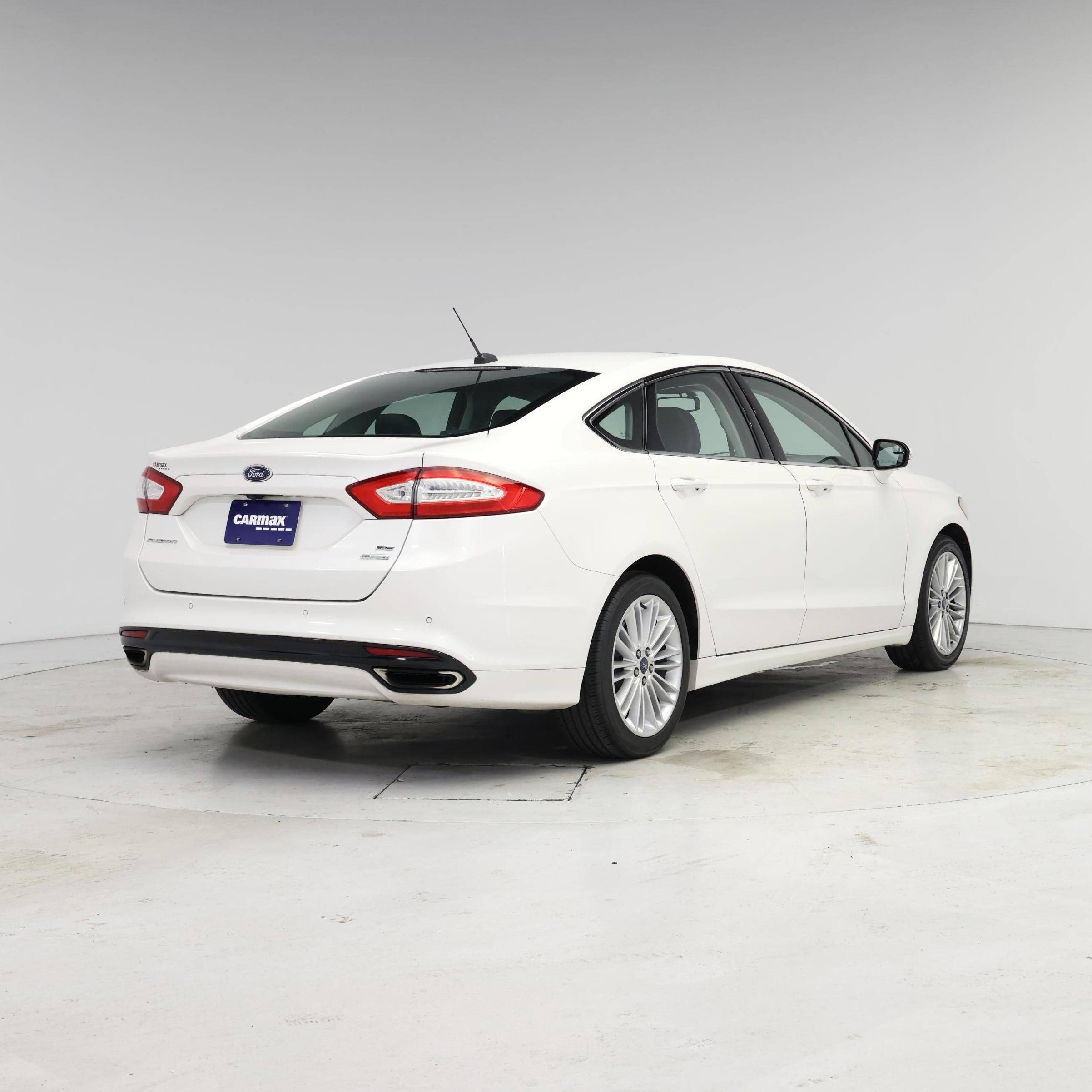 Thumbnail: 2016 Ford Fusion - 8