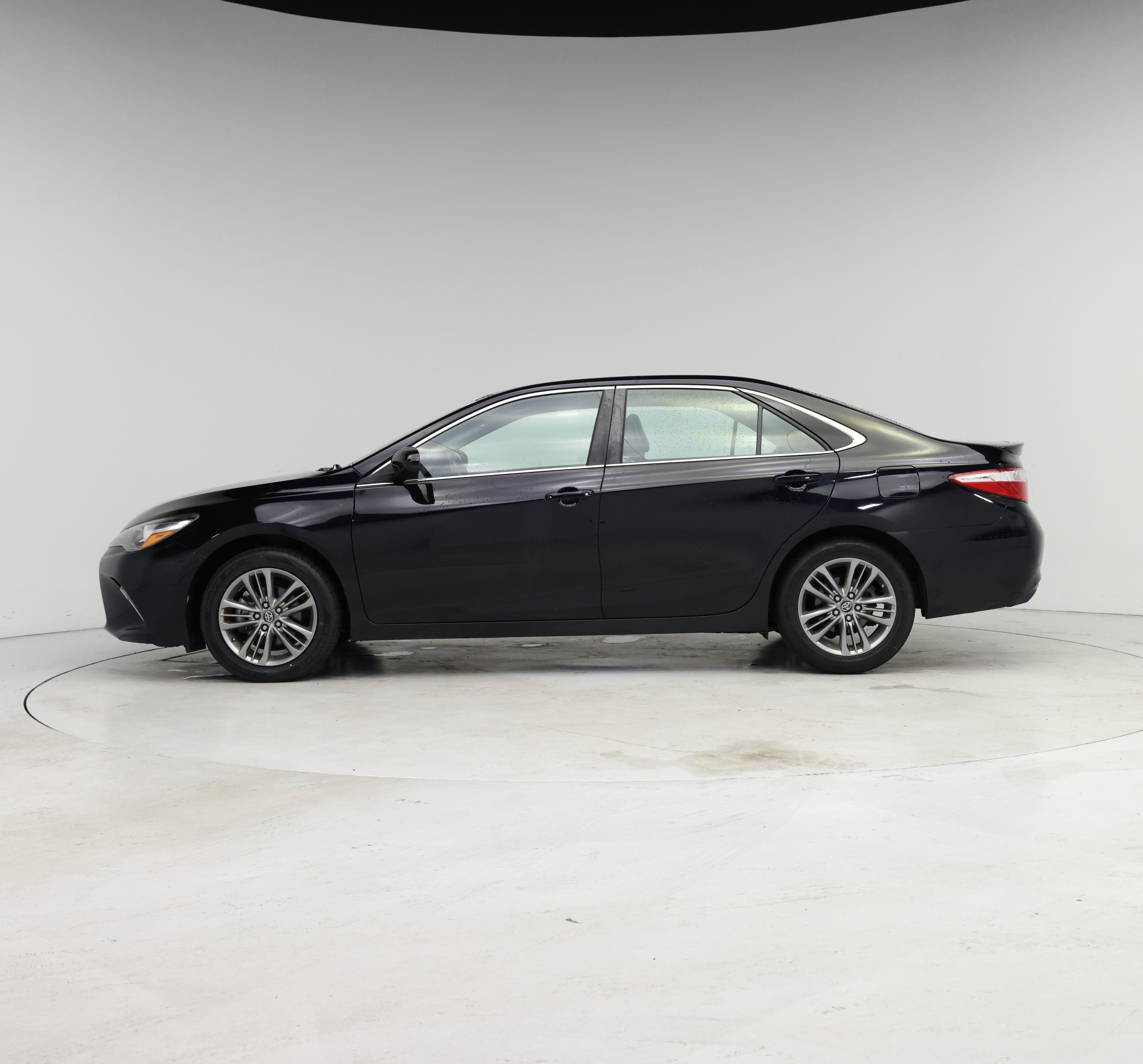 Thumbnail: 2017 Toyota Camry - 3