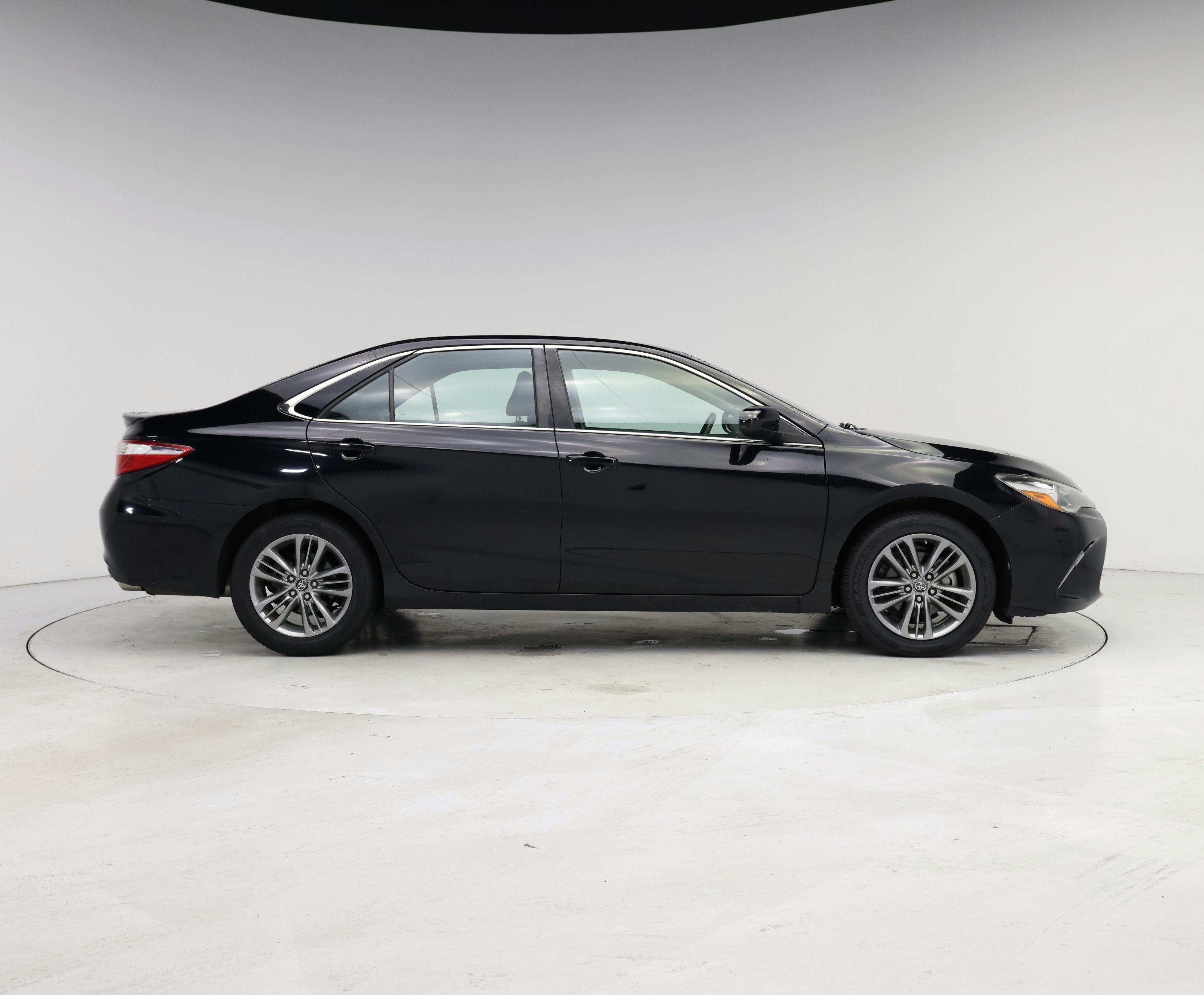 Thumbnail: 2017 Toyota Camry - 7