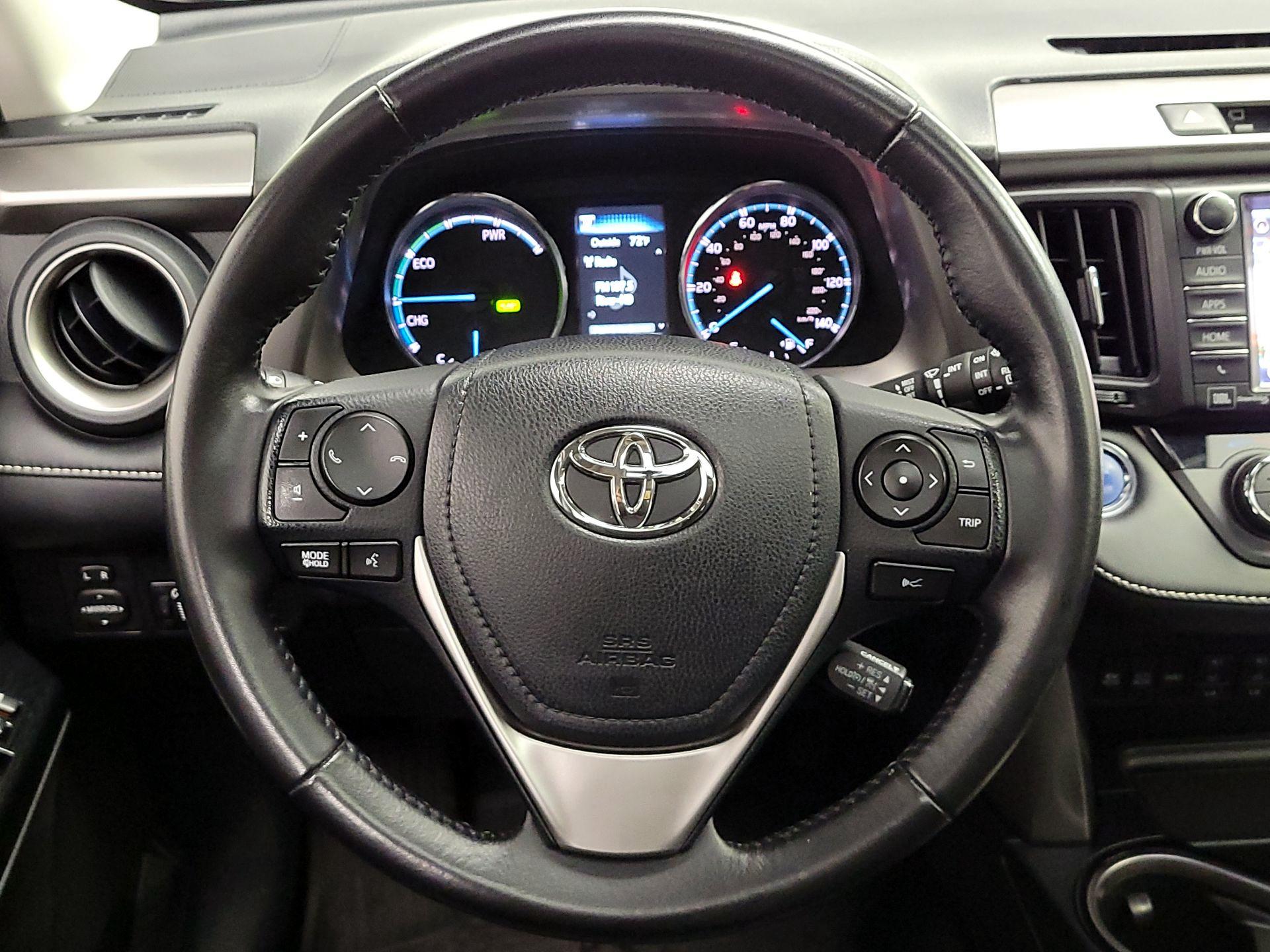 Thumbnail: 2017 Toyota RAV4 - 10