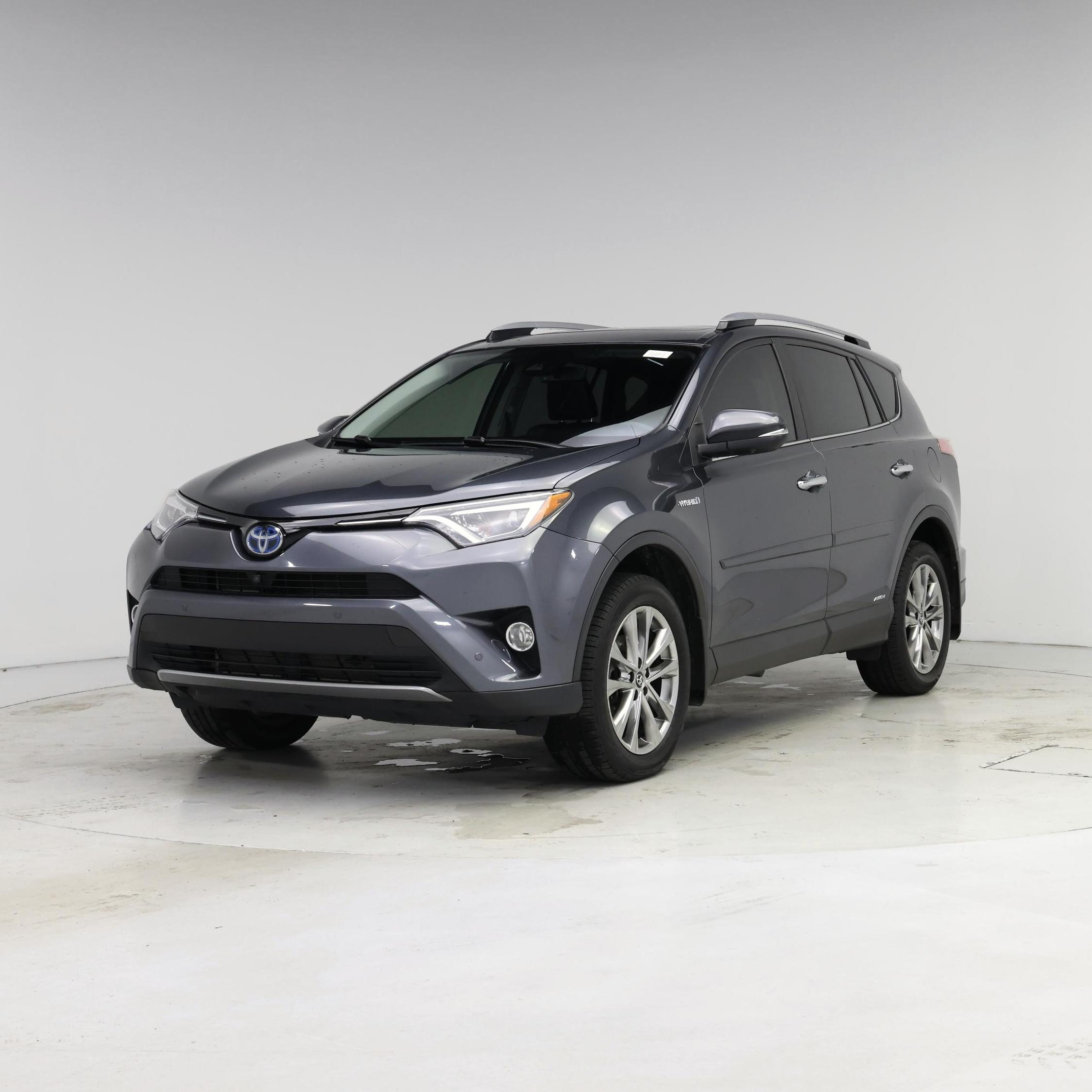 Thumbnail: 2017 Toyota RAV4 - 4