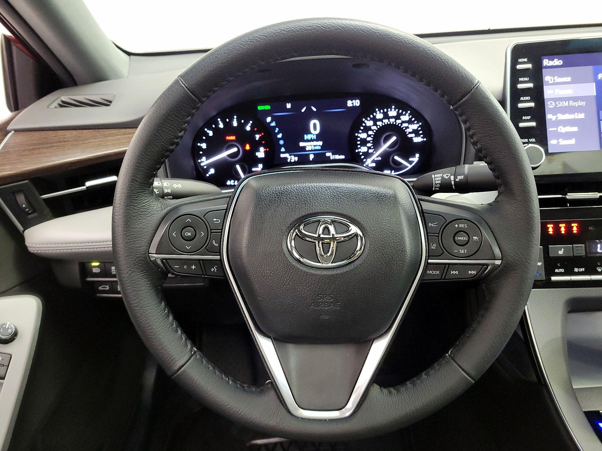 Thumbnail: 2022 Toyota Avalon - 10