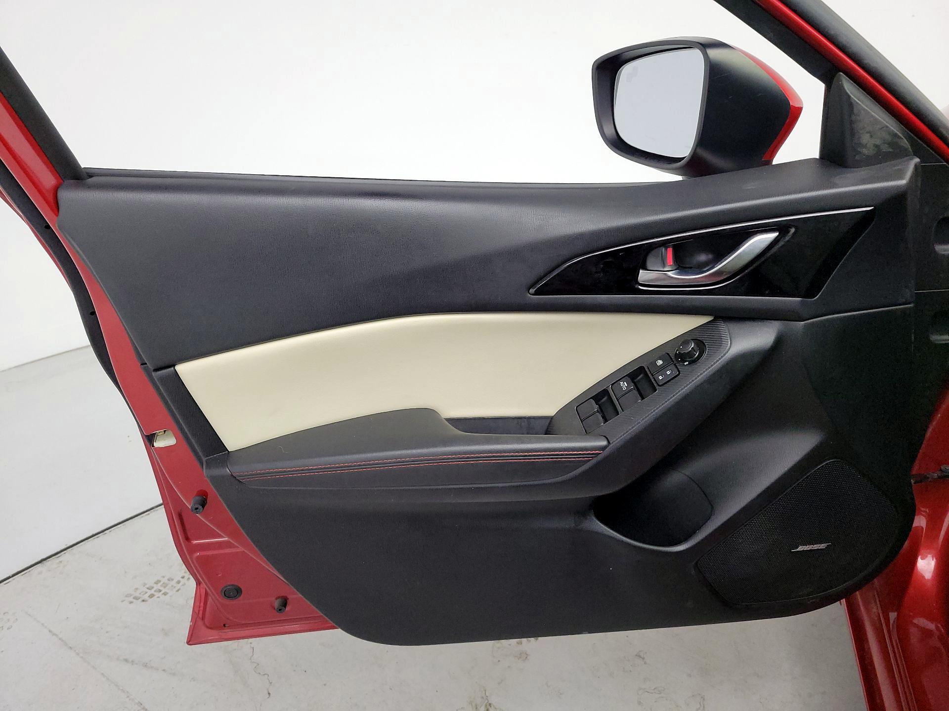 Thumbnail: 2016 Mazda Mazda3 - 12