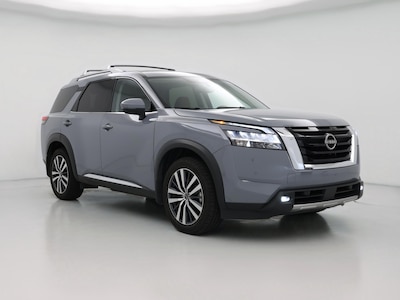 Gray 2022 Nissan Pathfinder Platinum