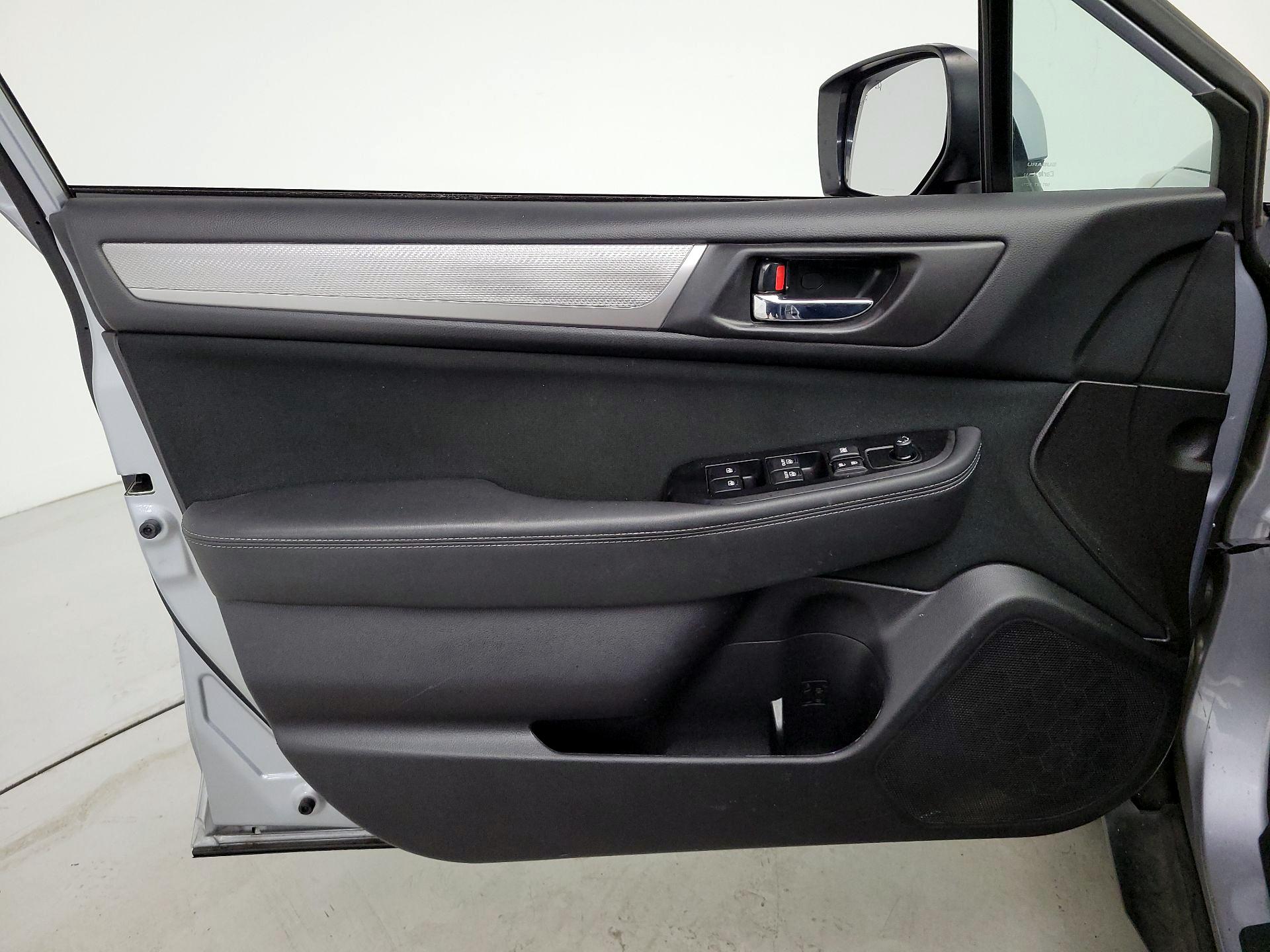 Thumbnail: 2017 Subaru Outback - 12