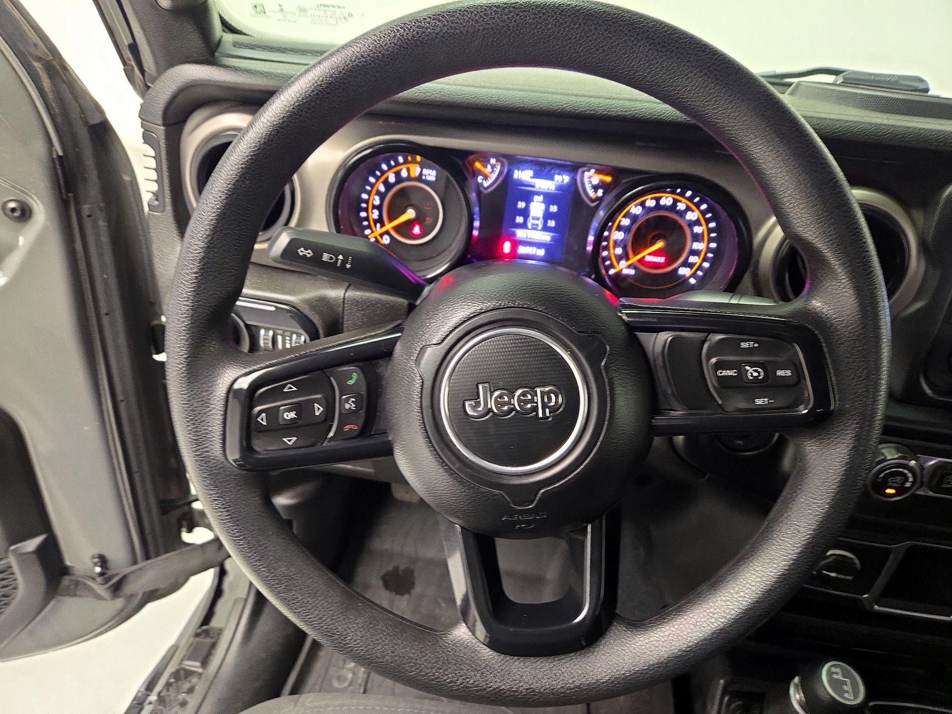 Thumbnail: 2019 Jeep Wrangler - 10