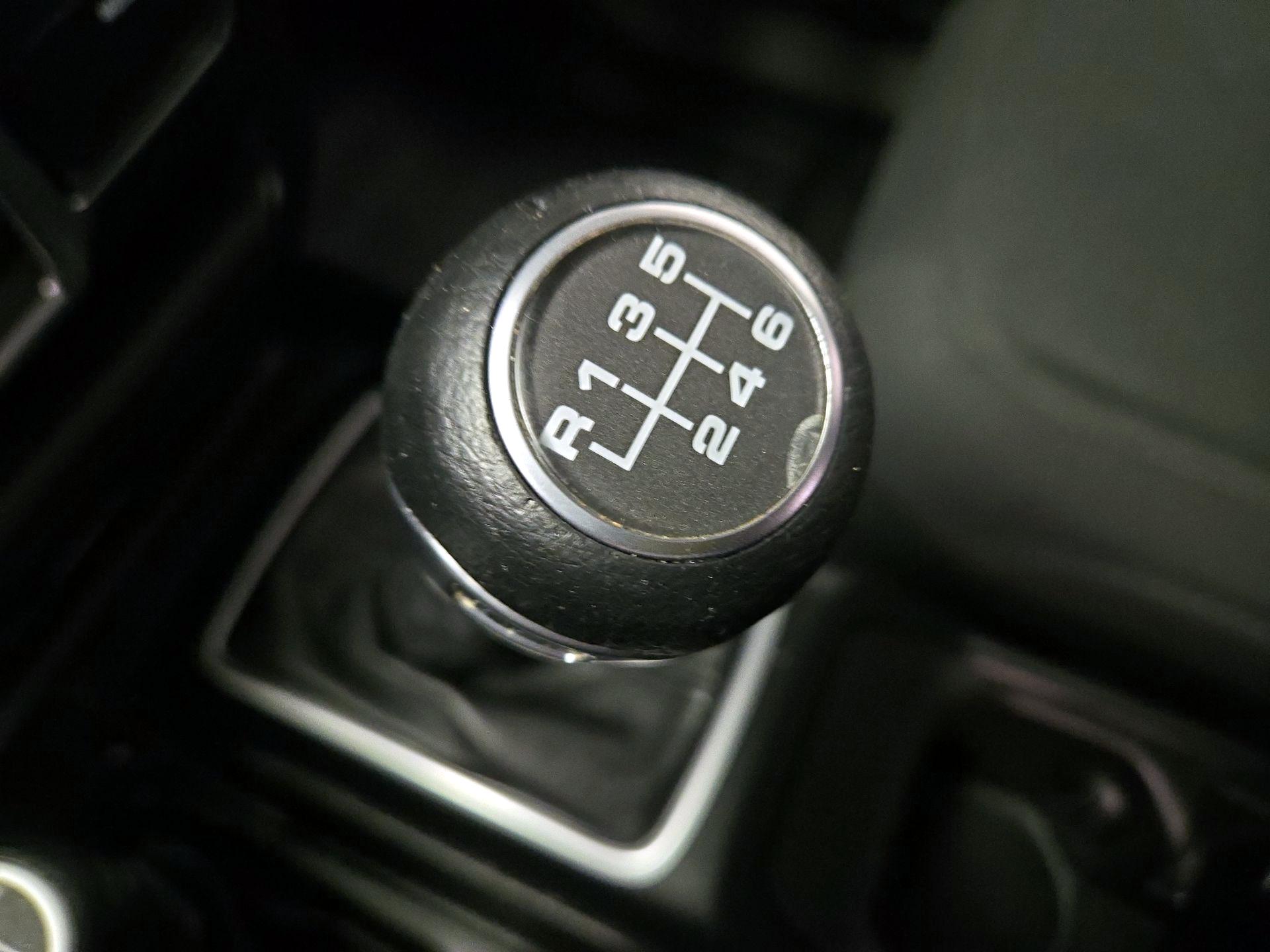 Thumbnail: 2019 Jeep Wrangler - 18
