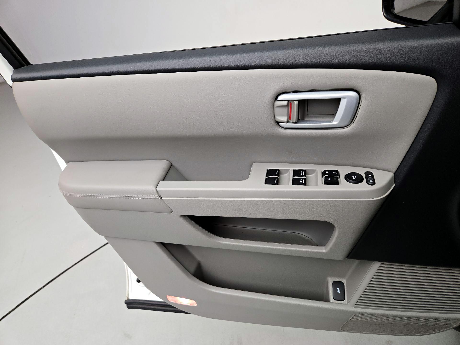 Thumbnail: 2014 Honda Pilot - 12