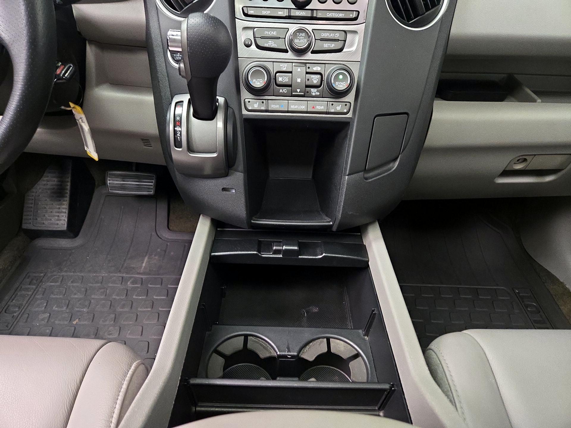 Thumbnail: 2014 Honda Pilot - 17