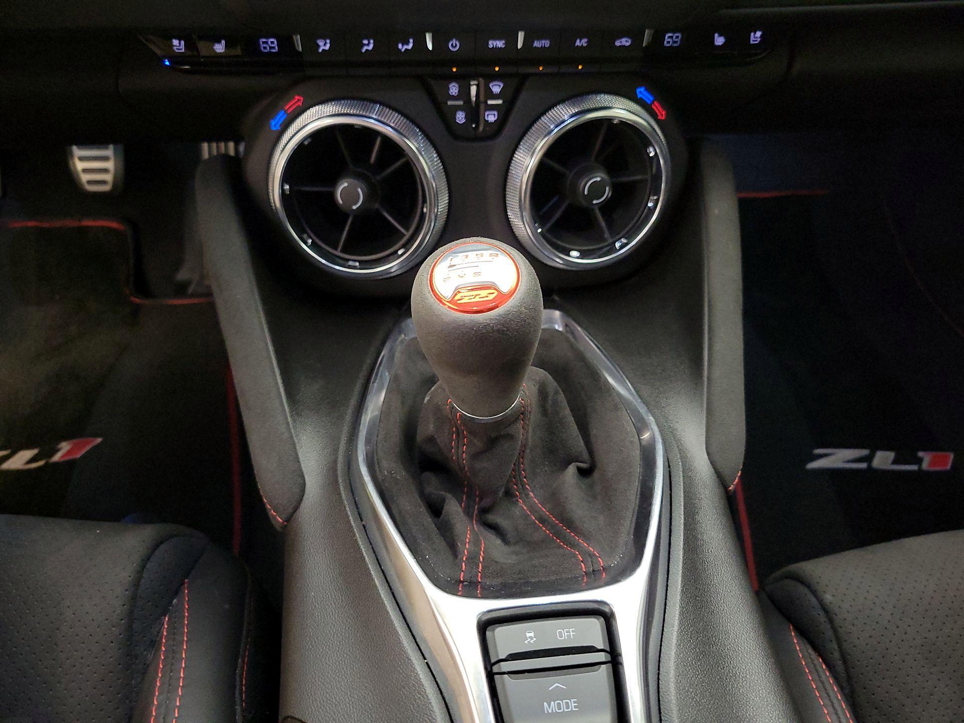 Thumbnail: 2019 Chevrolet Camaro - 17