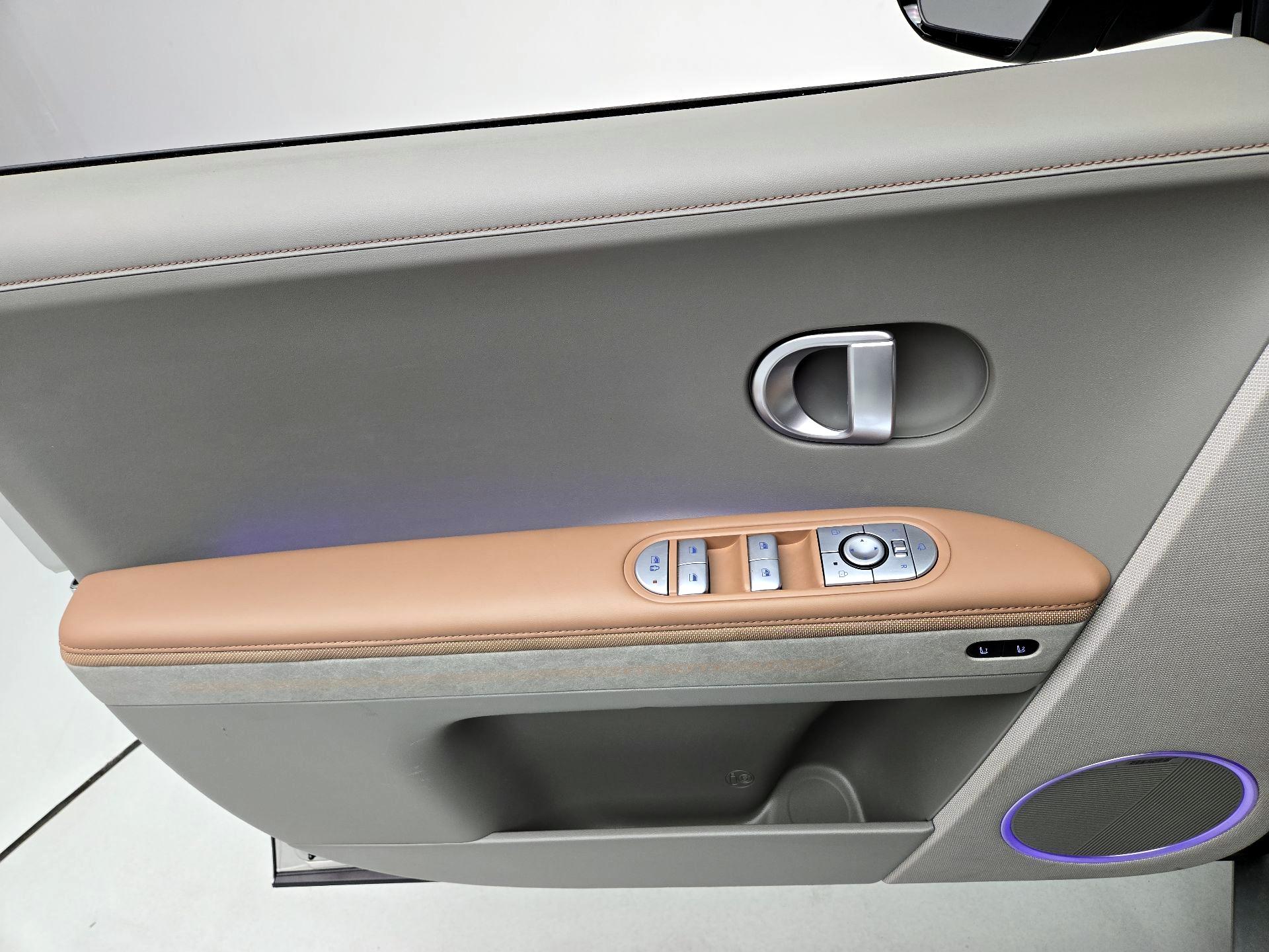 Thumbnail: 2024 Hyundai Ioniq 5 - 12