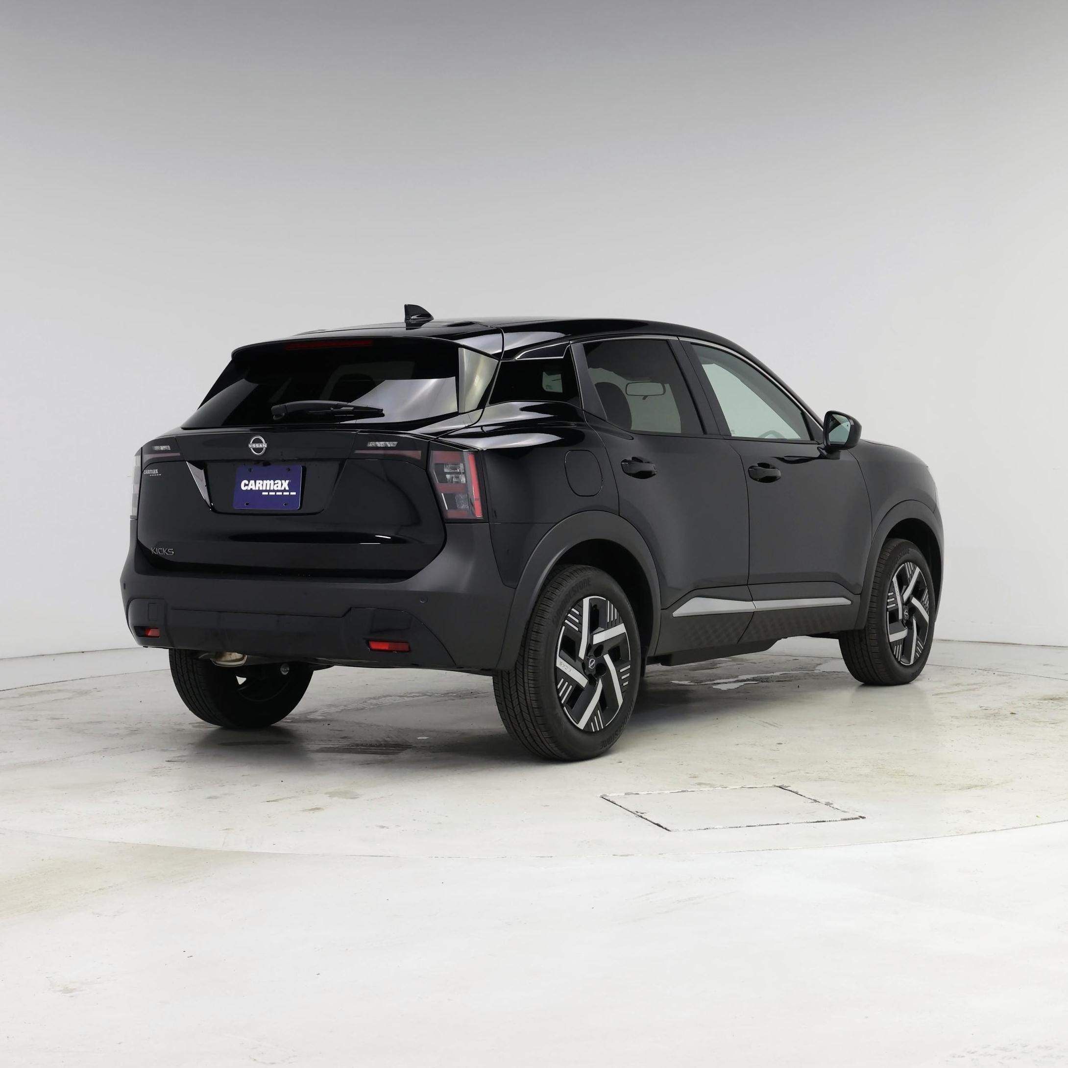 Thumbnail: 2025 Nissan Kicks - 8
