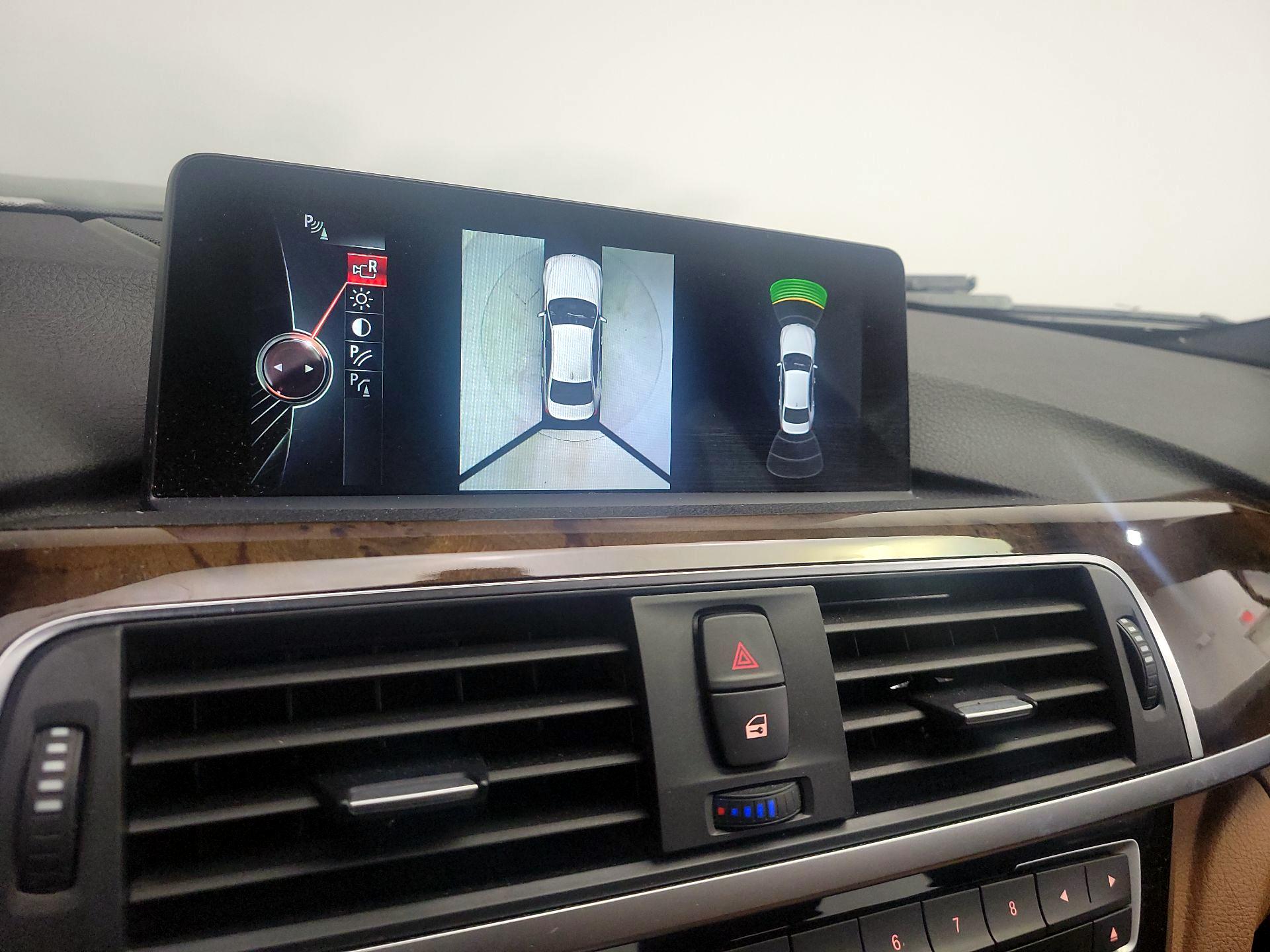 Thumbnail: 2016 BMW 3 Series - 15