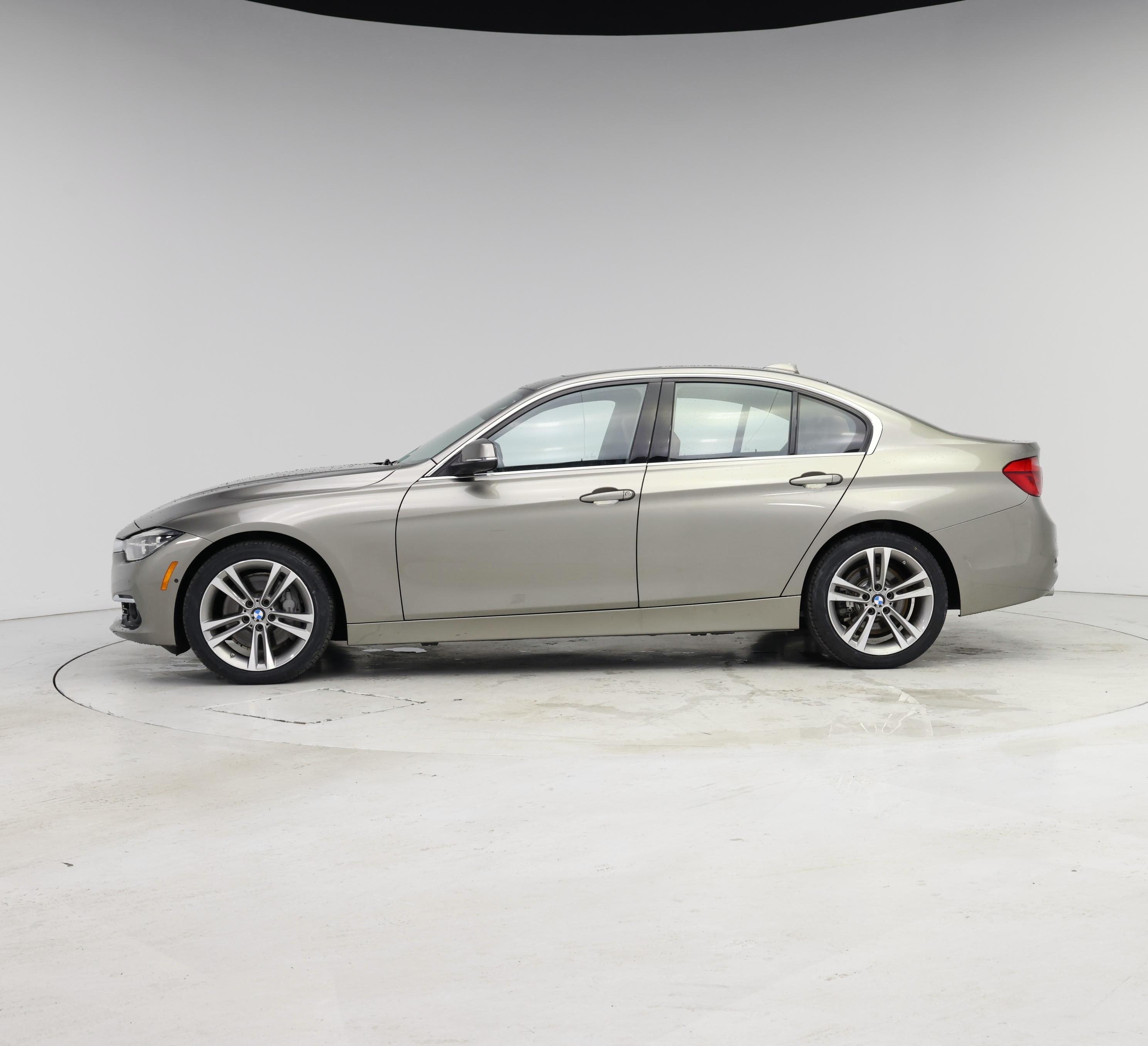 Thumbnail: 2016 BMW 3 Series - 3