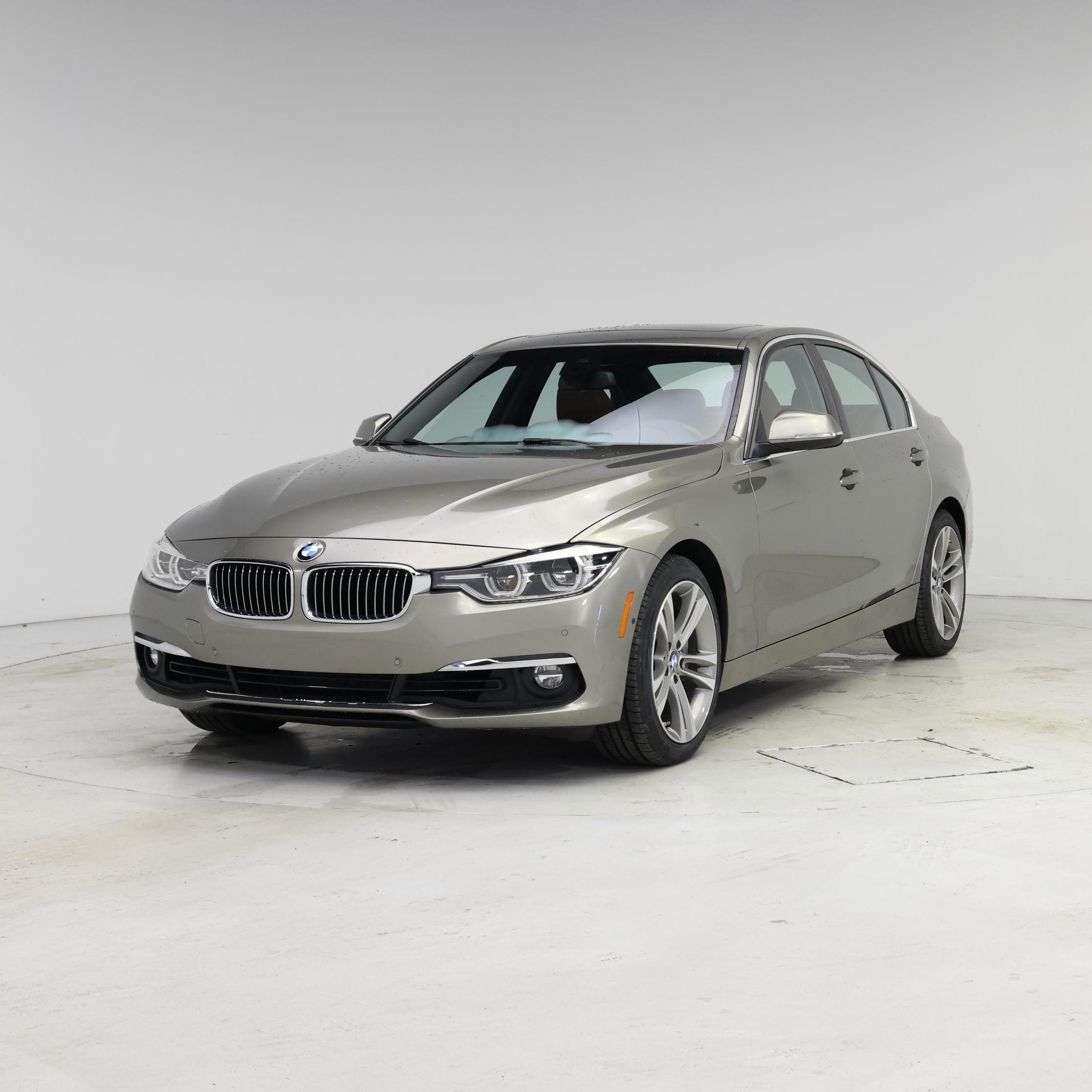 Thumbnail: 2016 BMW 3 Series - 4