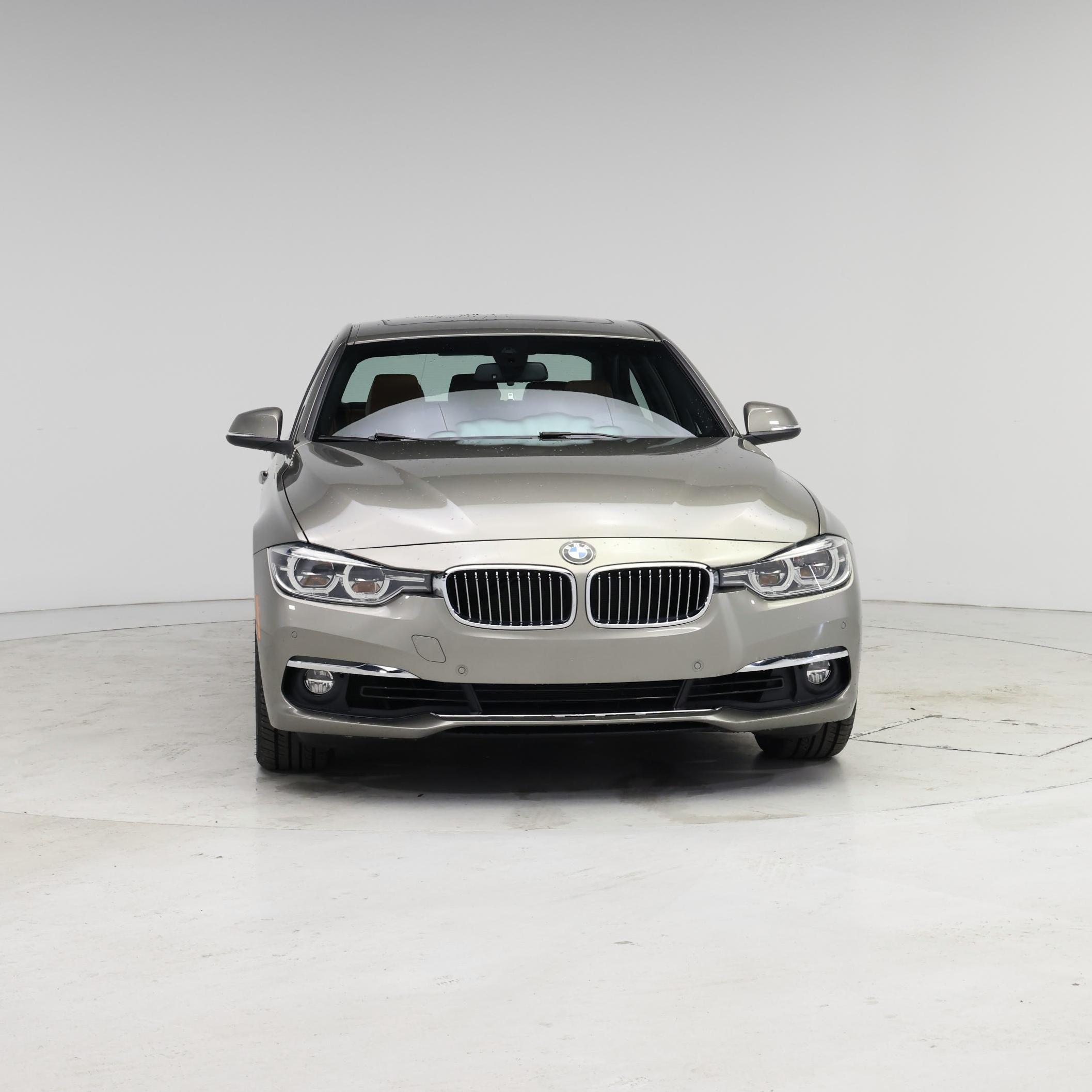 Thumbnail: 2016 BMW 3 Series - 5