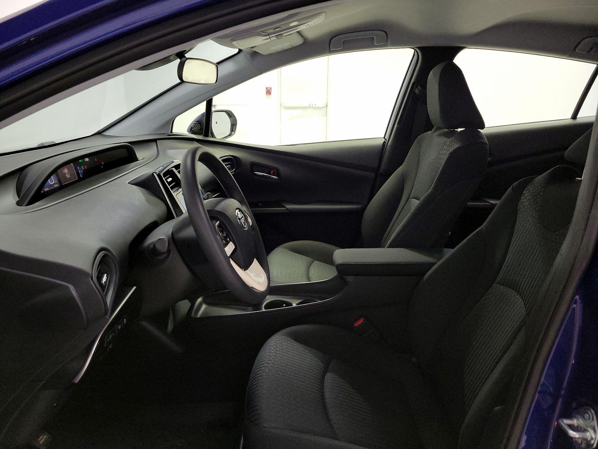 Thumbnail: 2018 Toyota Prius - 11