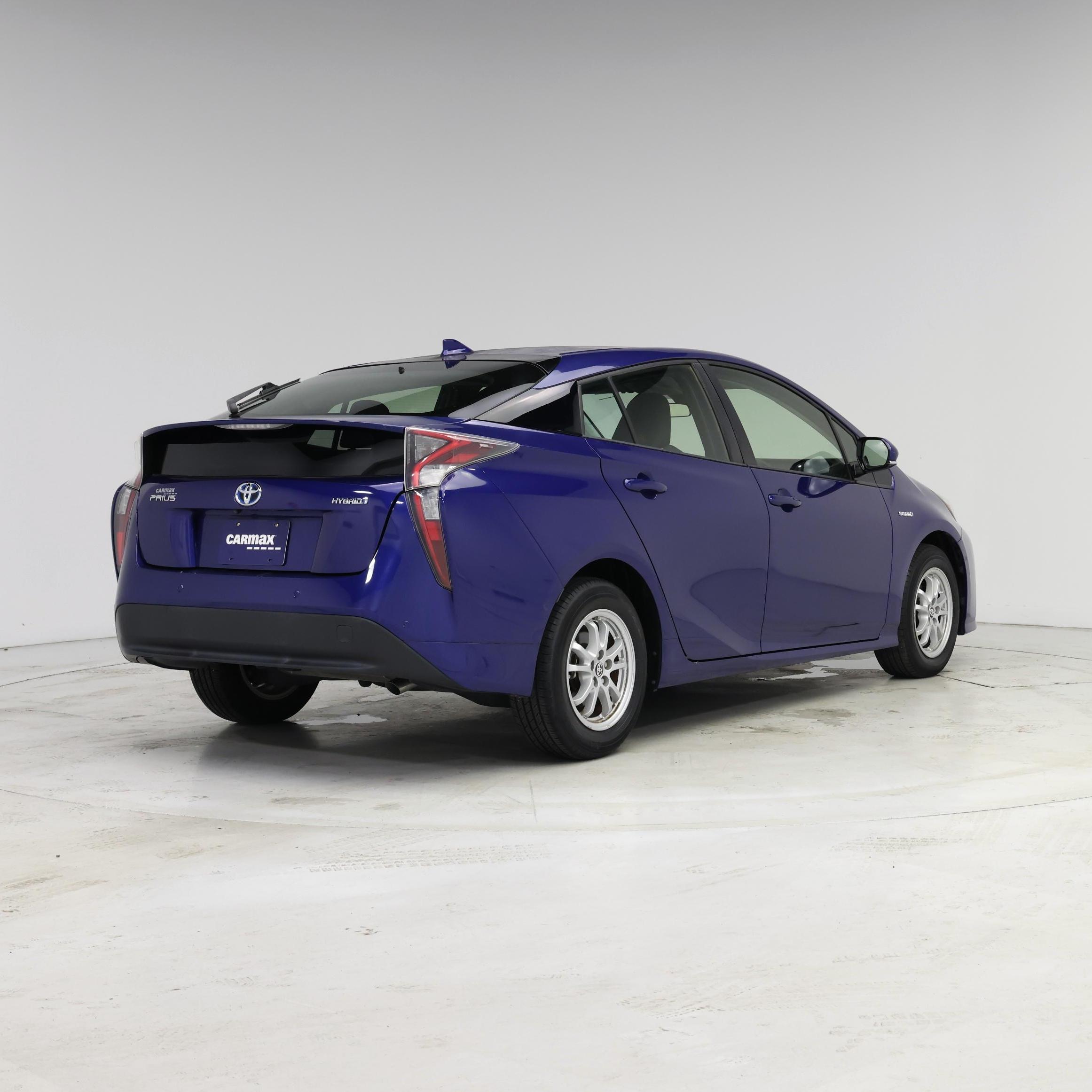 Thumbnail: 2018 Toyota Prius - 8