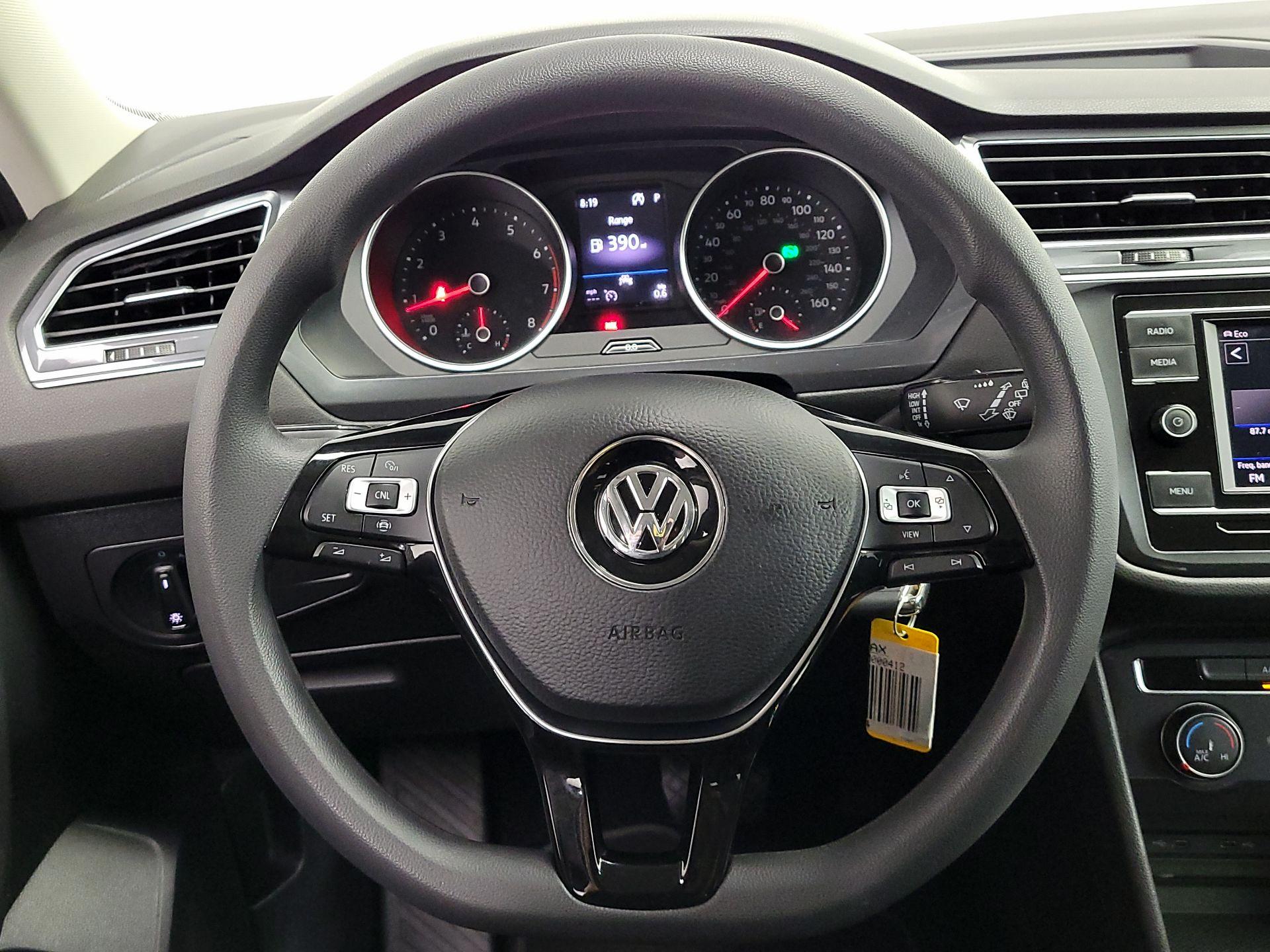 Thumbnail: 2021 Volkswagen Tiguan - 10
