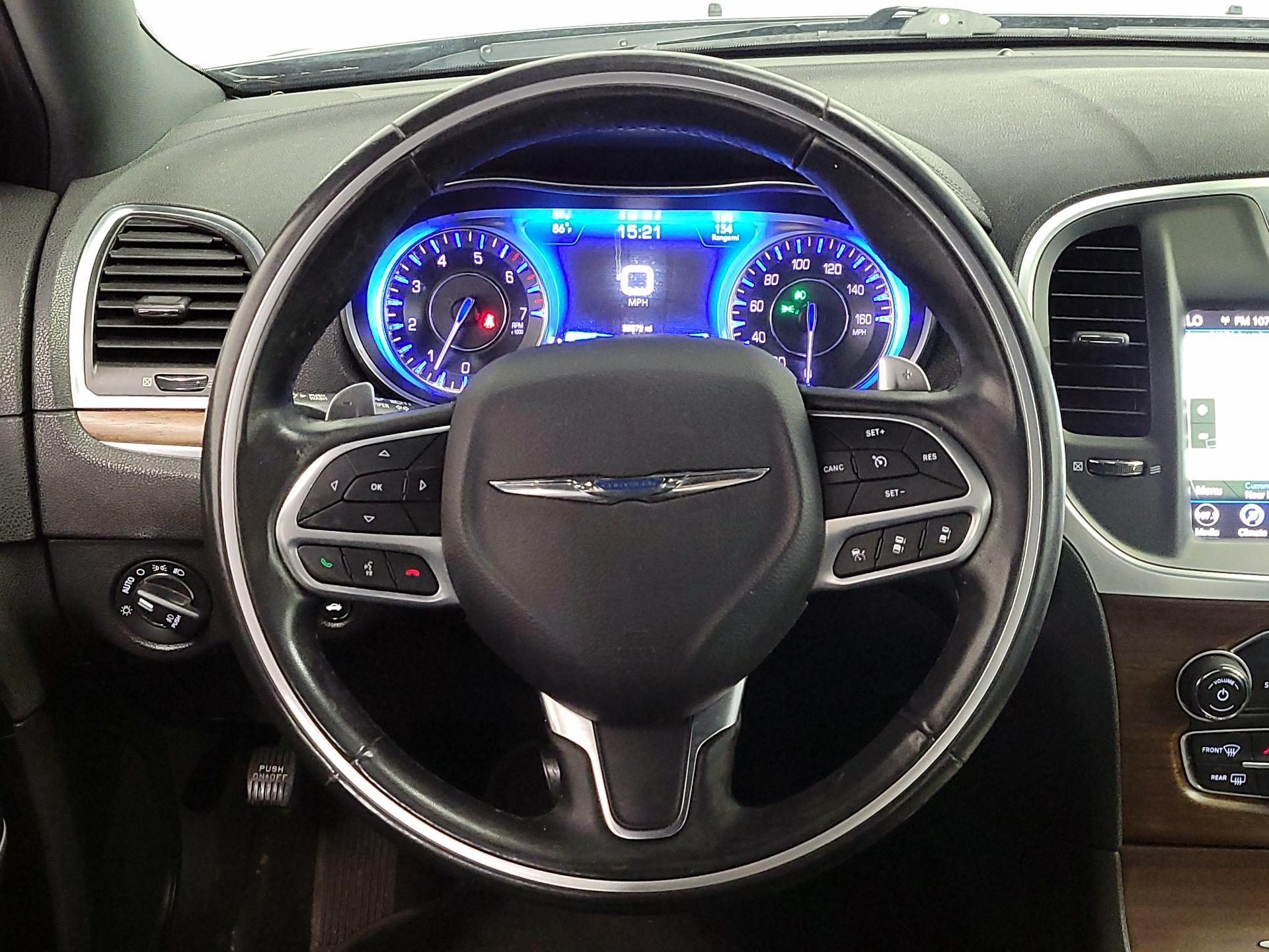 Thumbnail: 2020 Chrysler 300 - 10