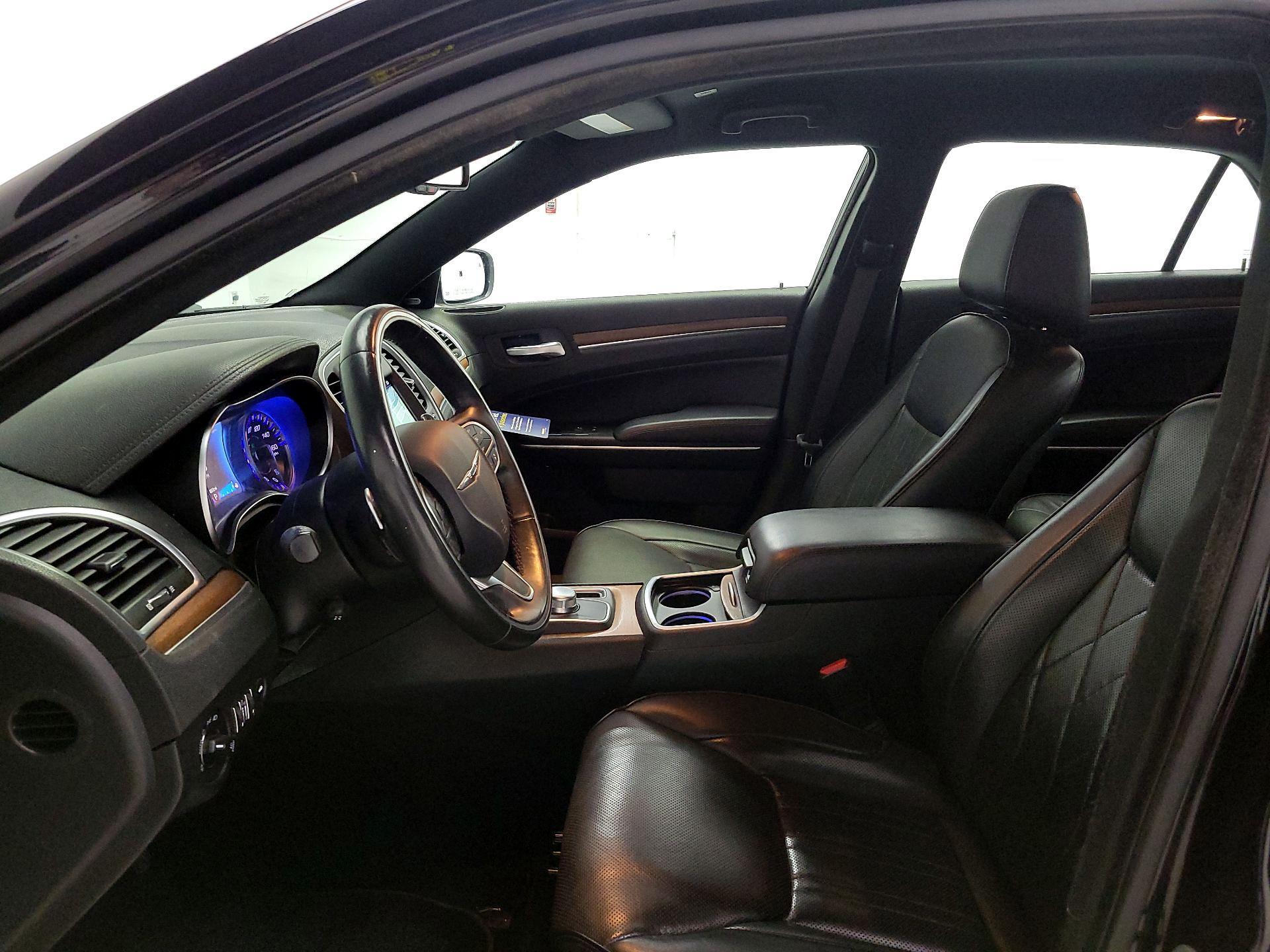 Thumbnail: 2020 Chrysler 300 - 11