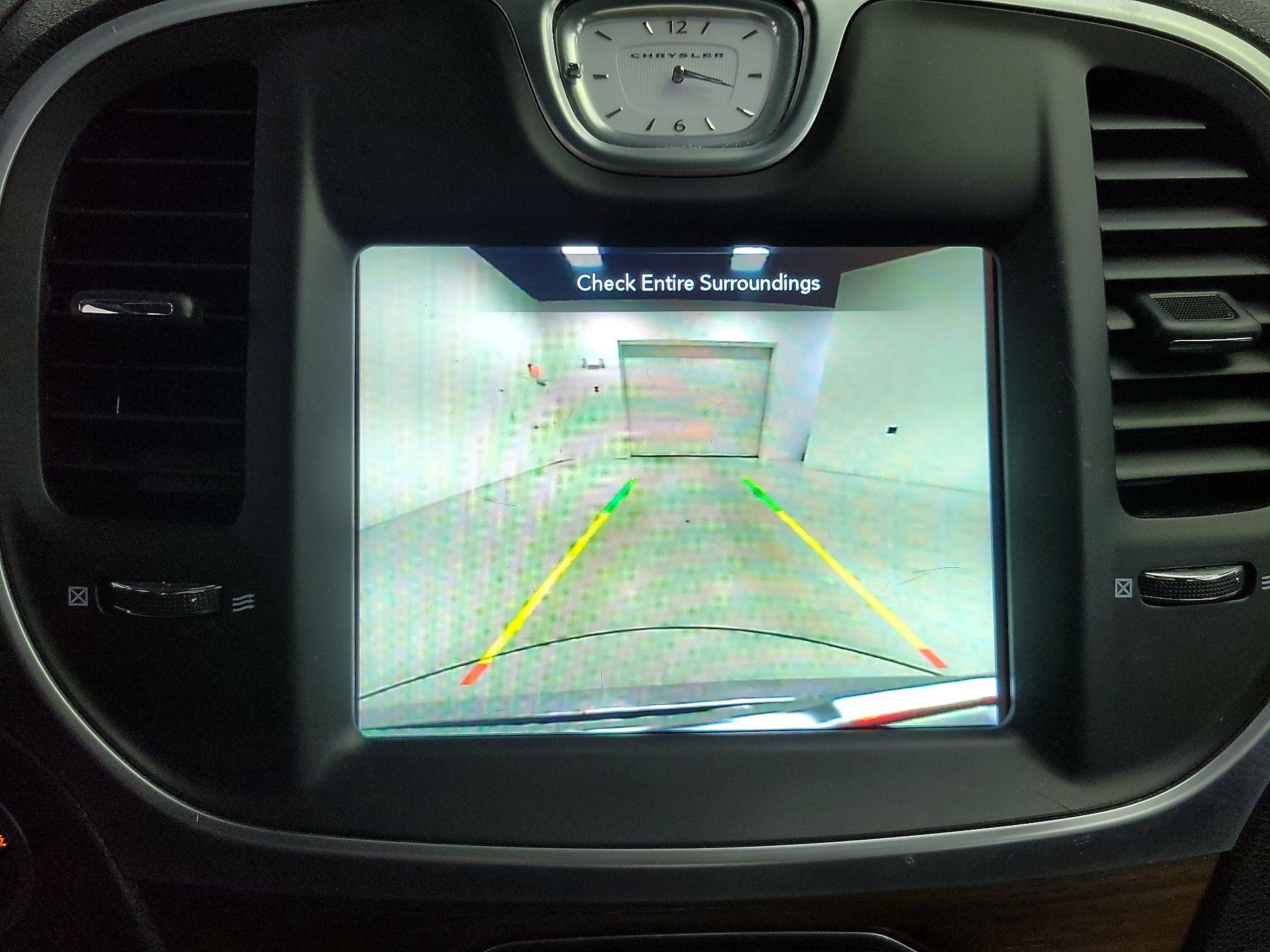 Thumbnail: 2020 Chrysler 300 - 15