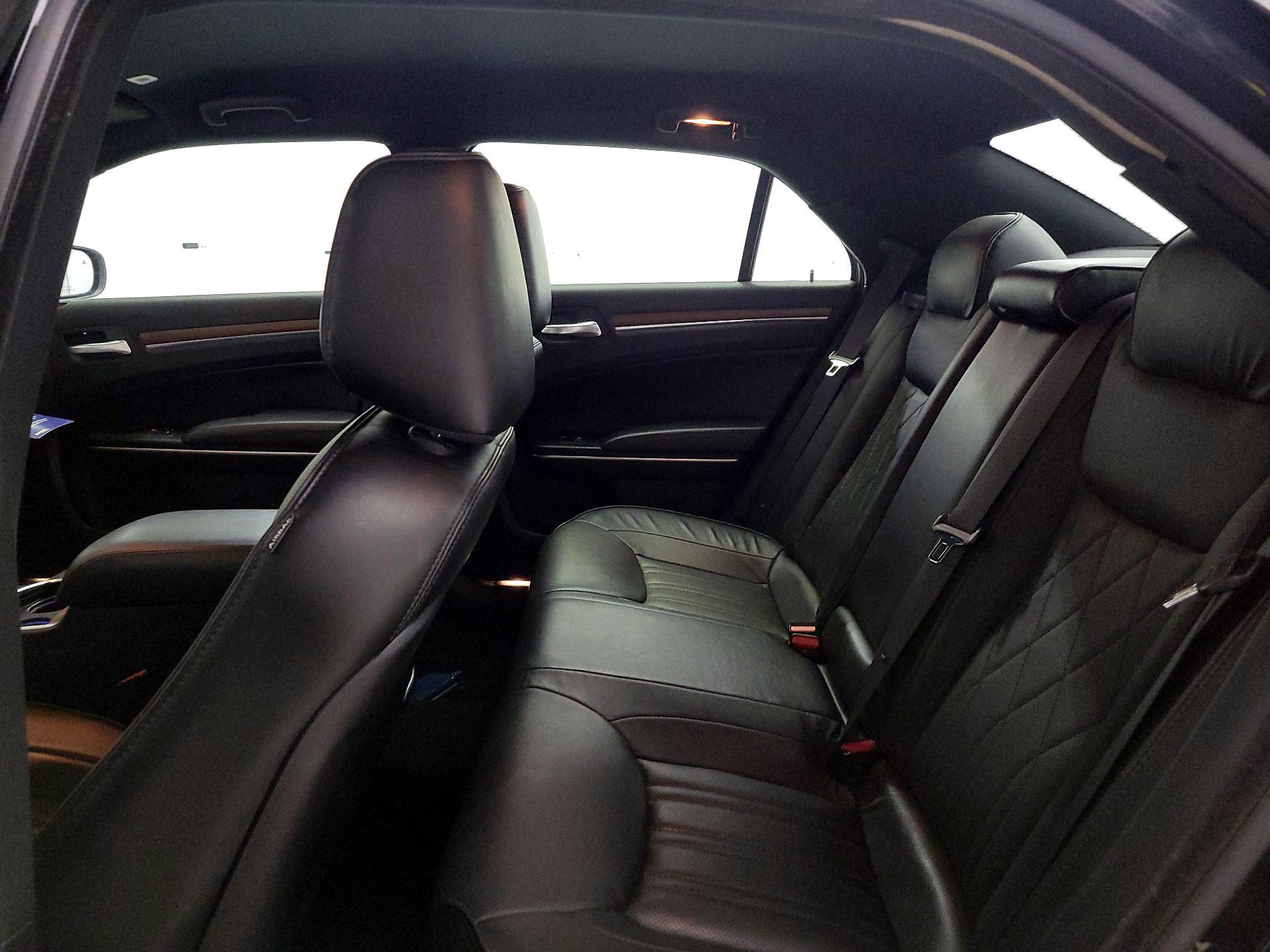 Thumbnail: 2020 Chrysler 300 - 20