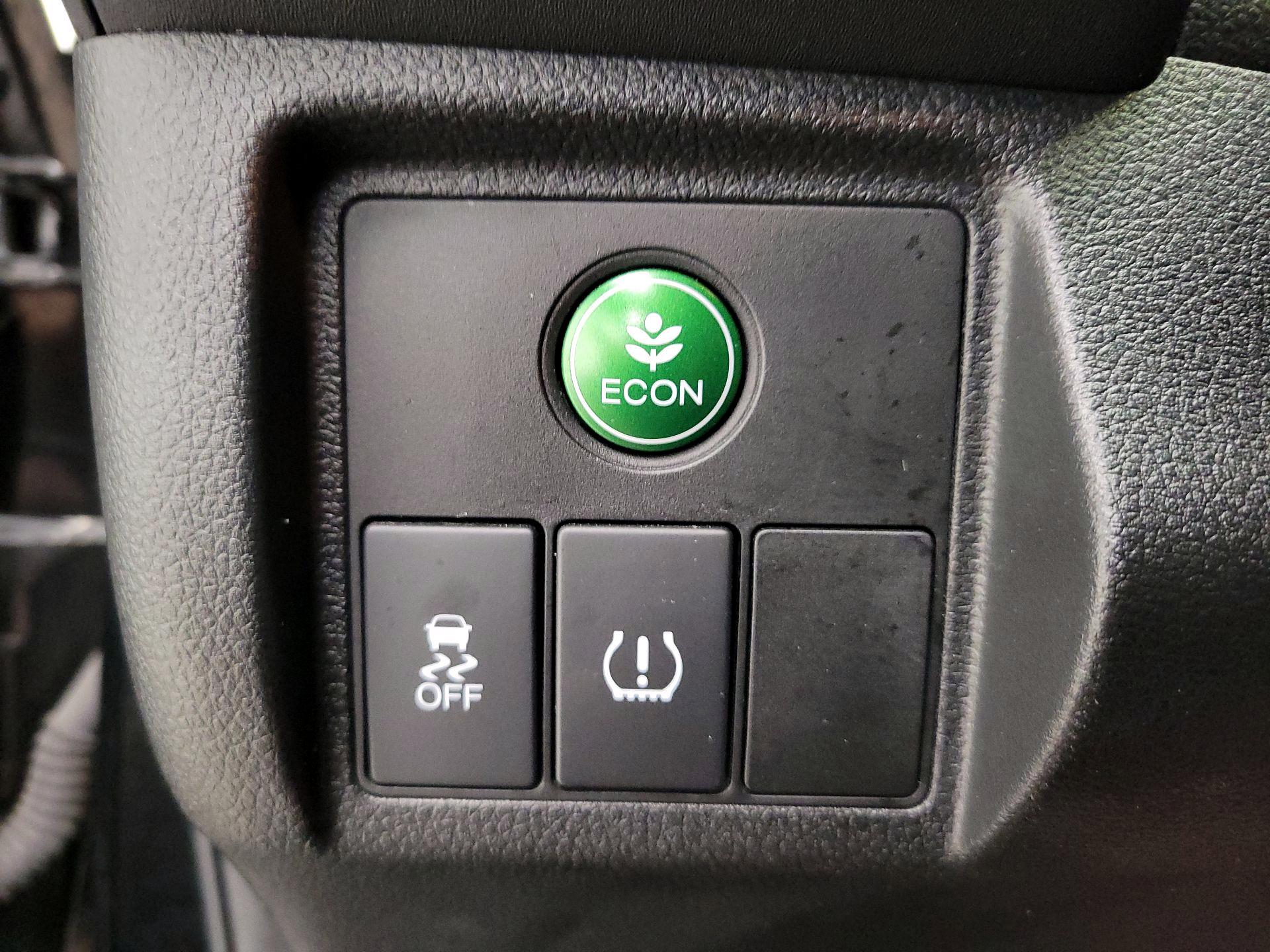 Thumbnail: 2016 Honda HR-V - 13