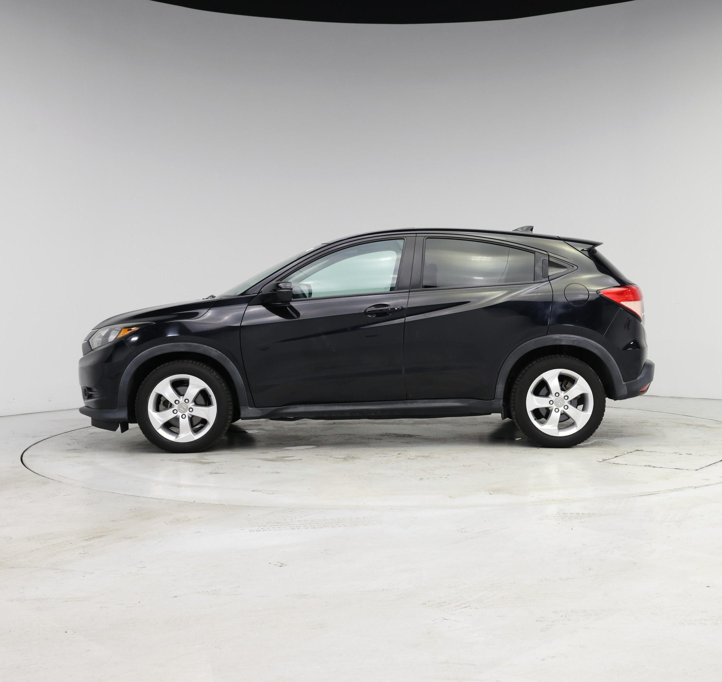 Thumbnail: 2016 Honda HR-V - 3