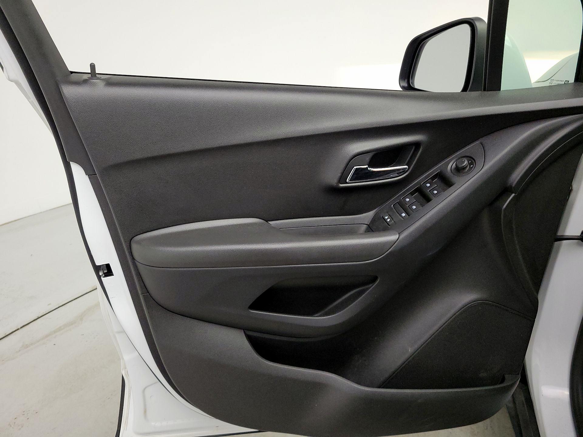 Thumbnail: 2020 Chevrolet Trax - 12