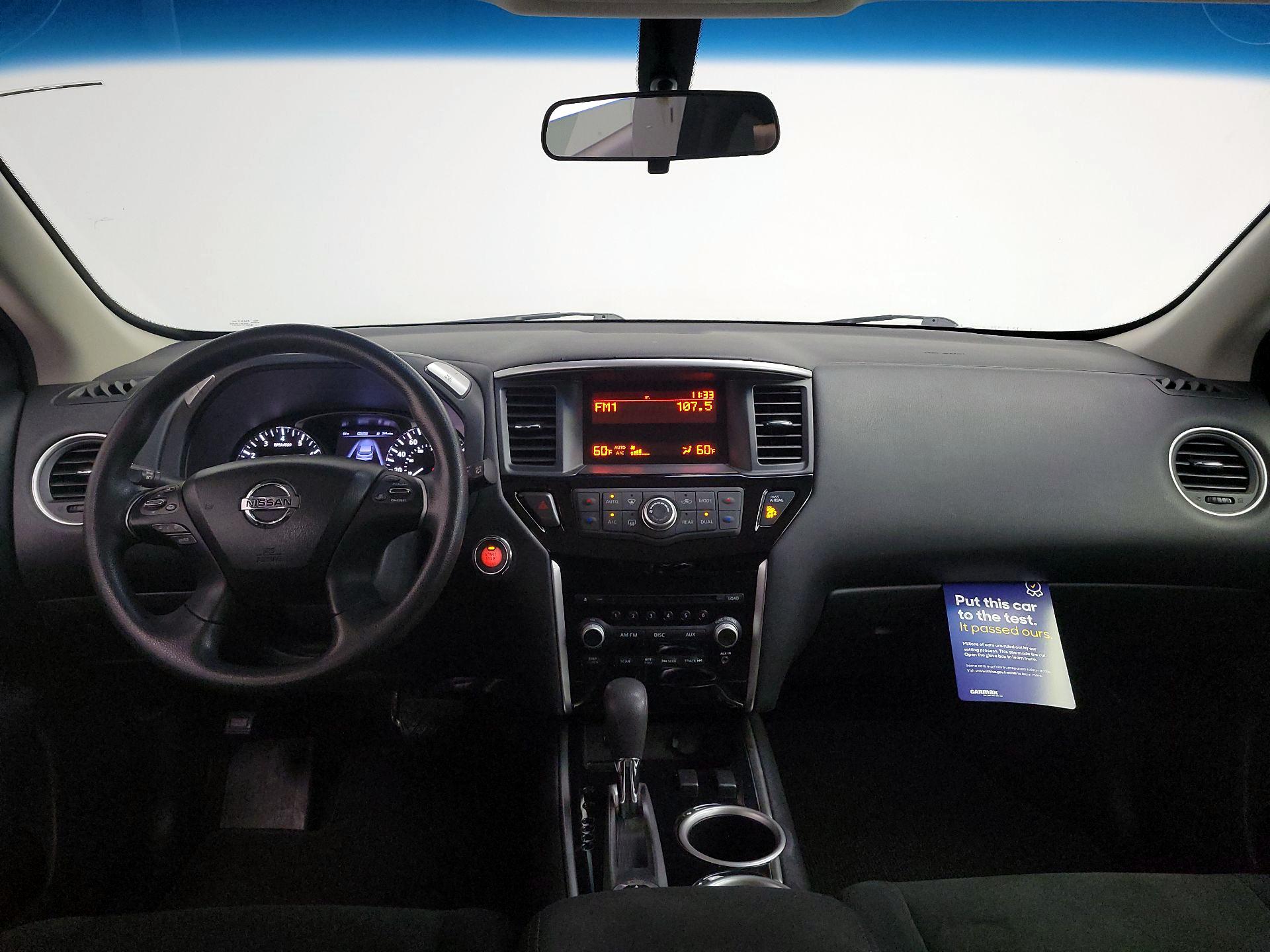 Thumbnail: 2015 Nissan Pathfinder - 9