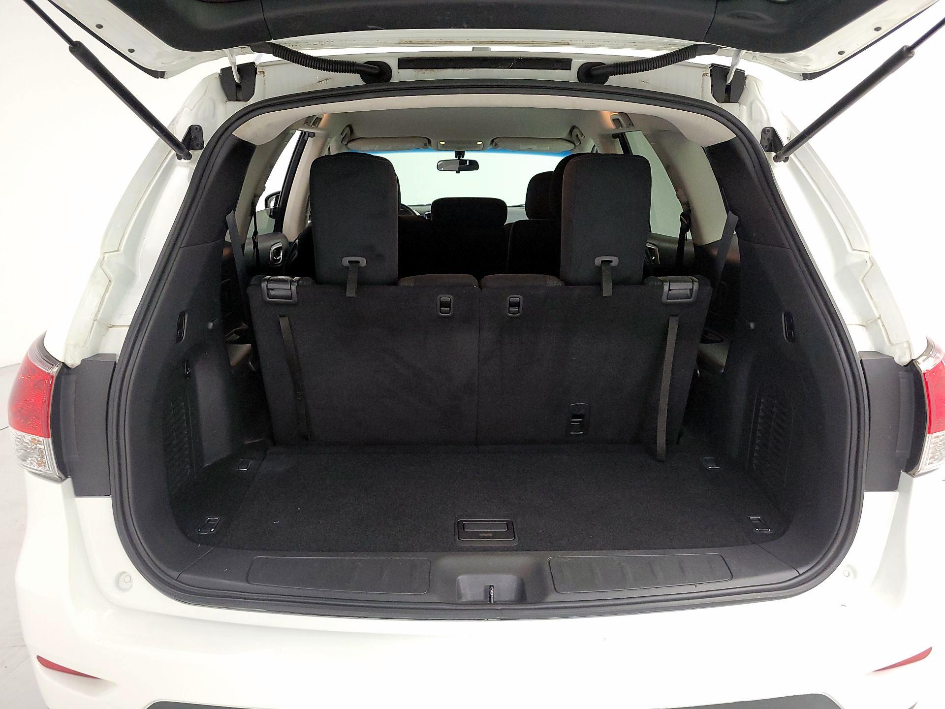 Thumbnail: 2015 Nissan Pathfinder - 20