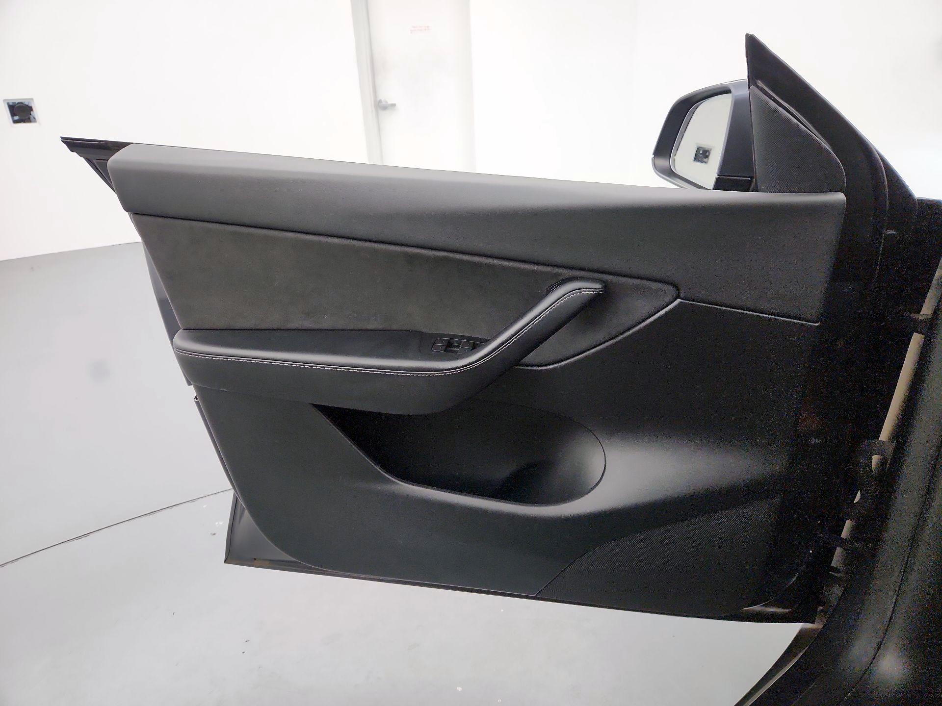 Thumbnail: 2021 Tesla Model Y - 12