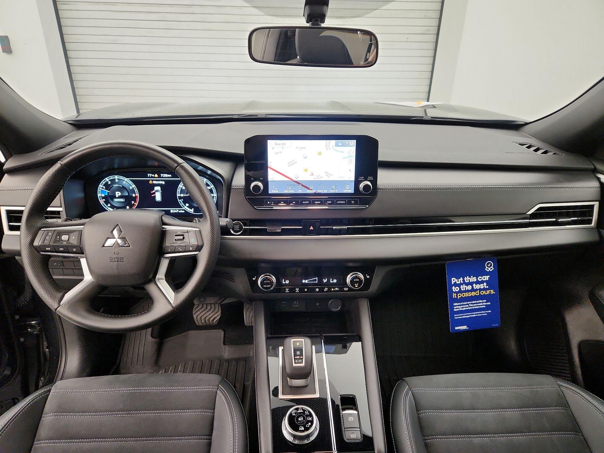 Thumbnail: 2024 Mitsubishi Outlander - 9