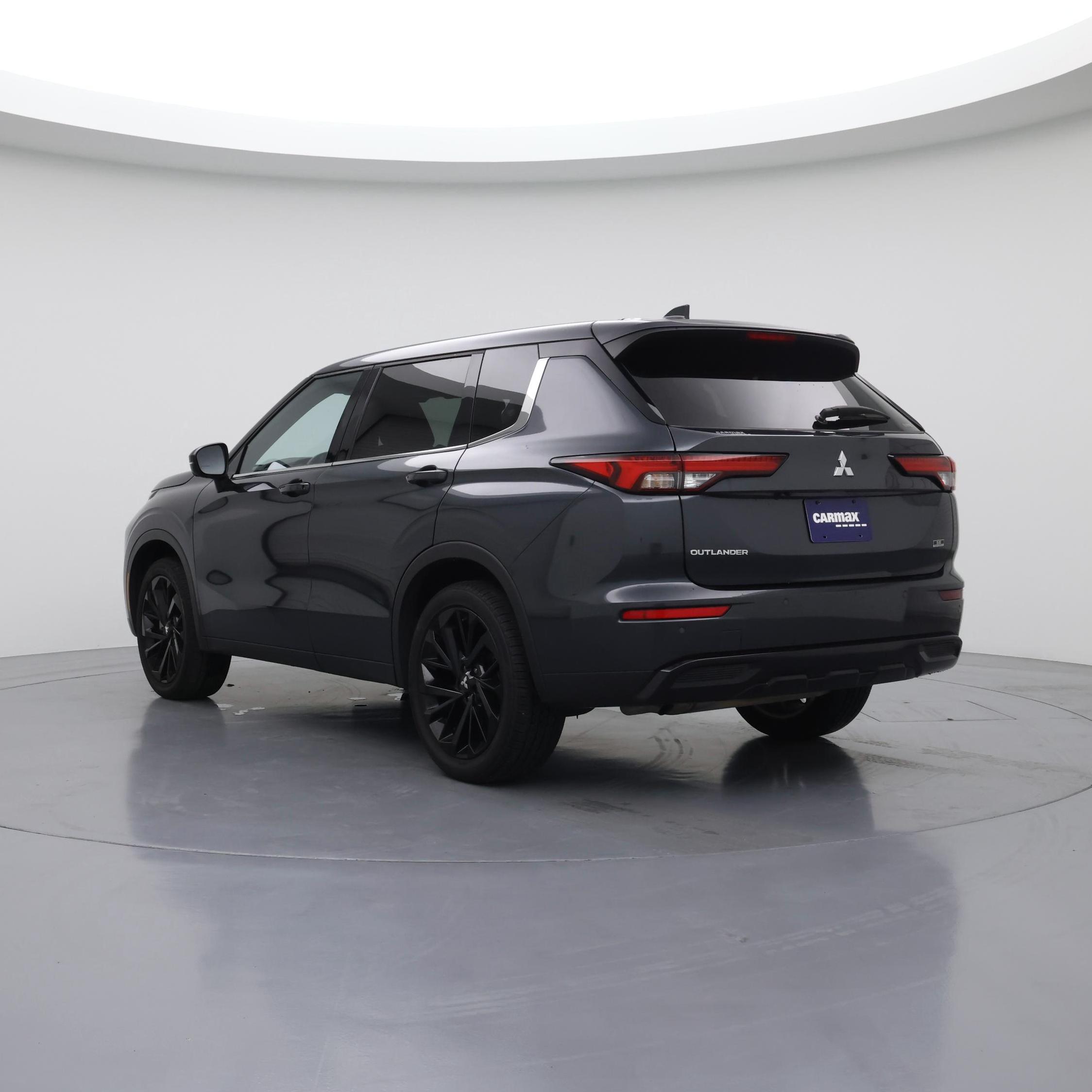 Thumbnail: 2024 Mitsubishi Outlander - 2