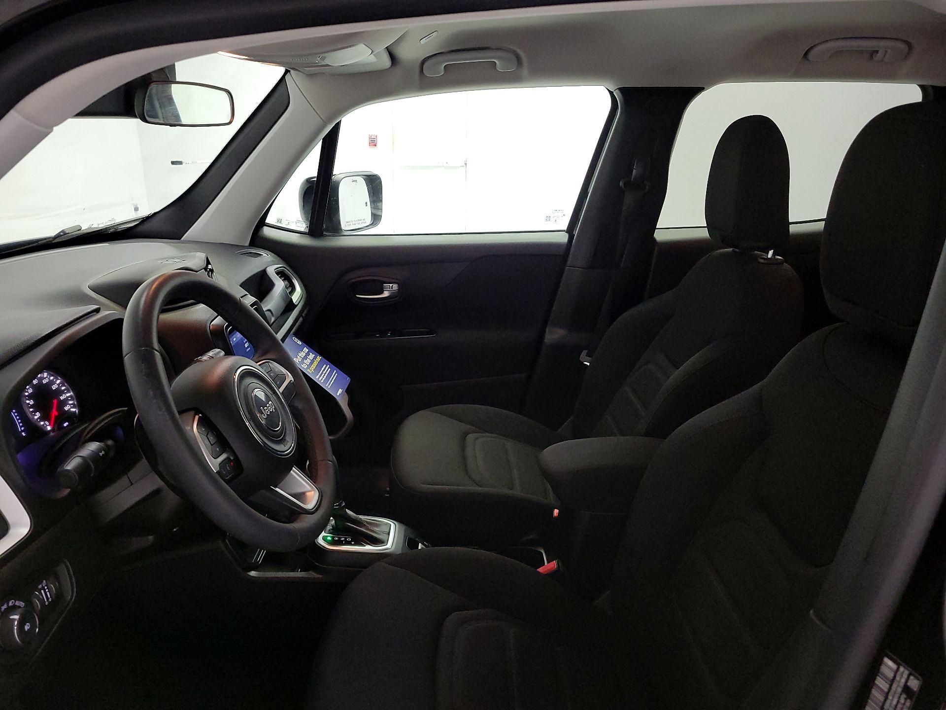 Thumbnail: 2018 Jeep Renegade - 11