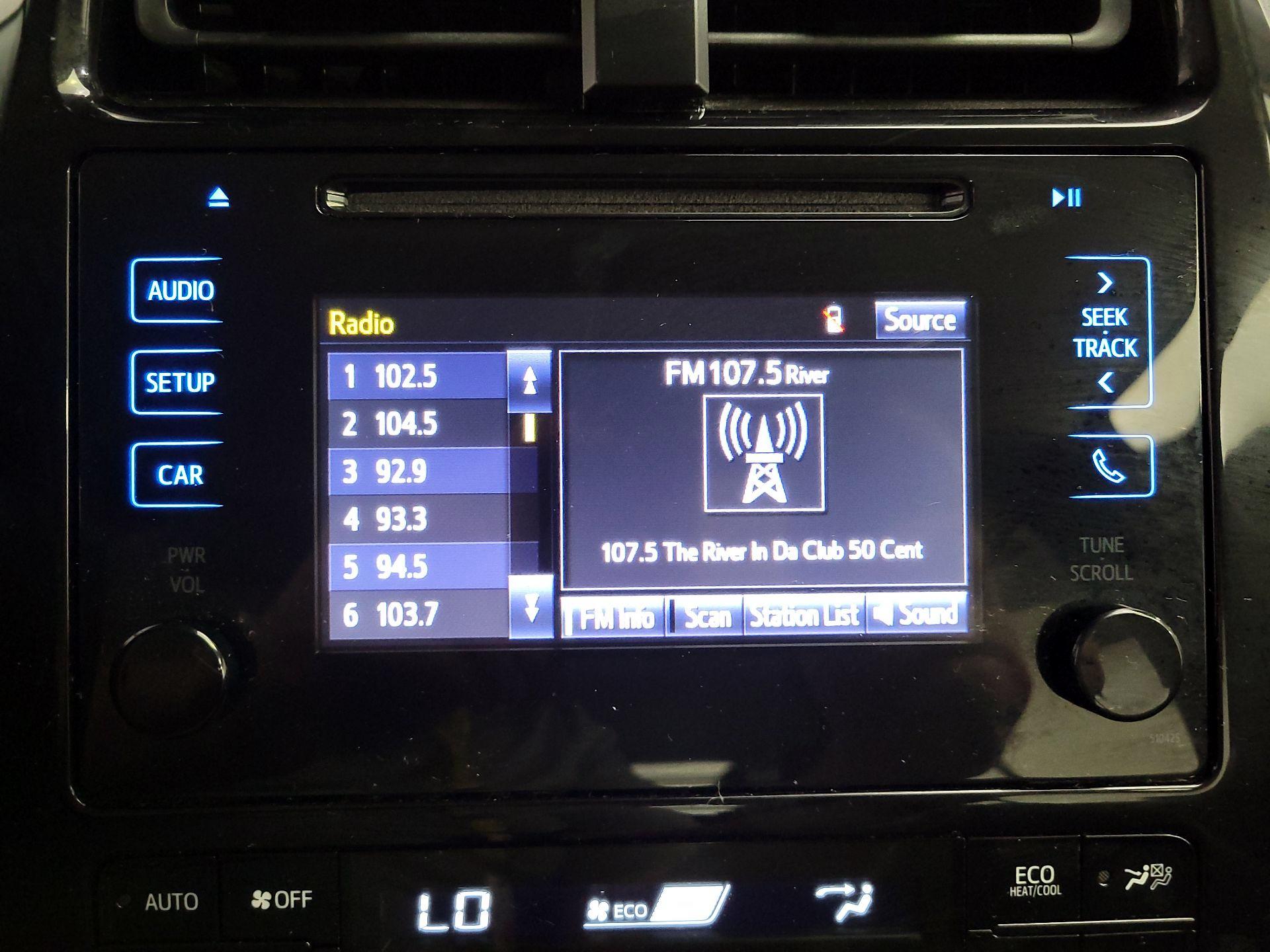 Thumbnail: 2019 Toyota Prius - 15