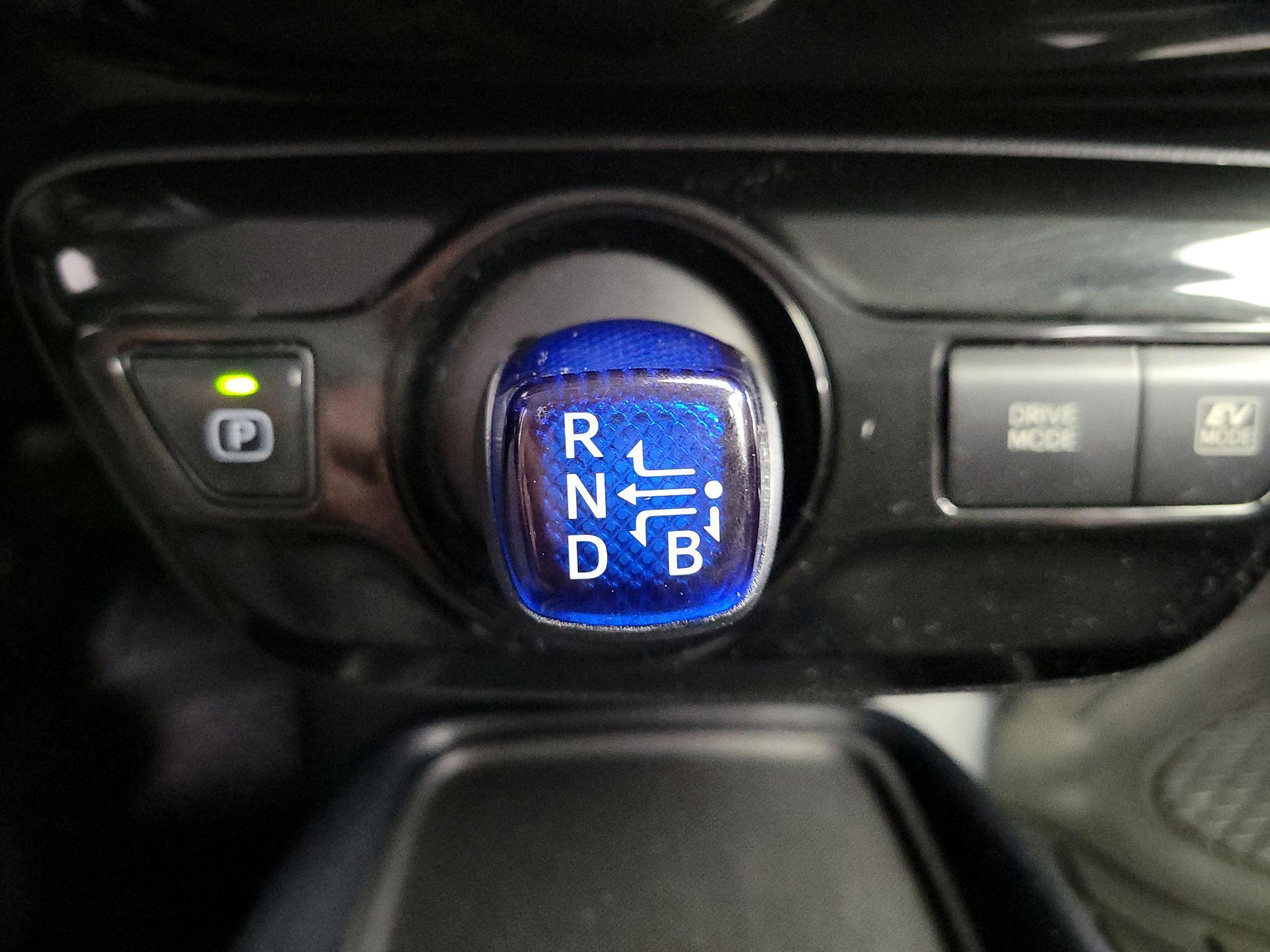 Thumbnail: 2019 Toyota Prius - 17