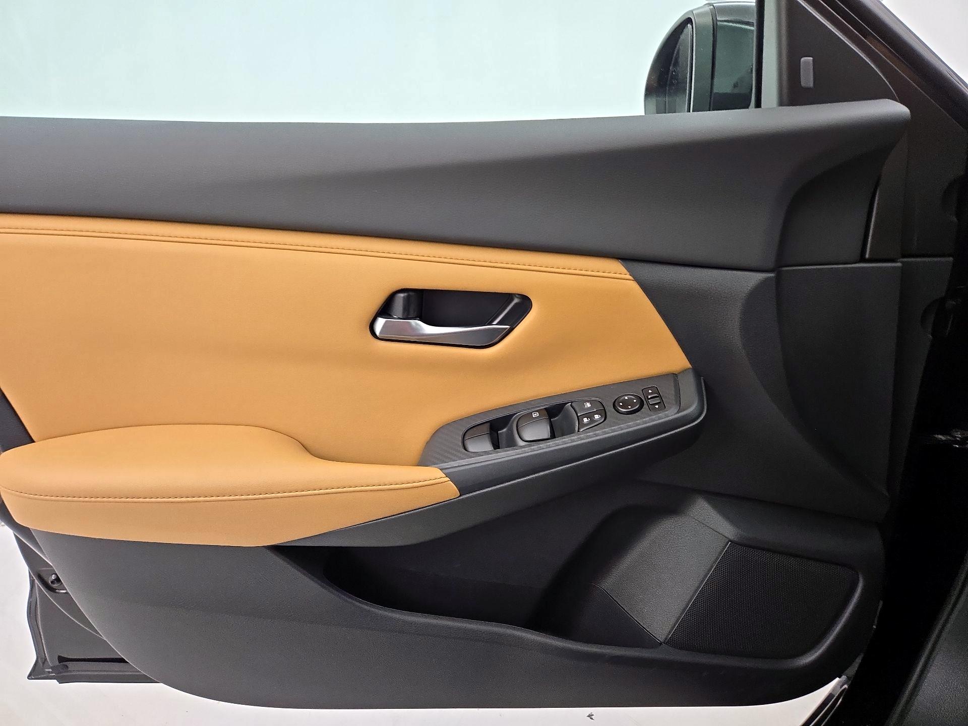 Thumbnail: 2022 Nissan Sentra - 12