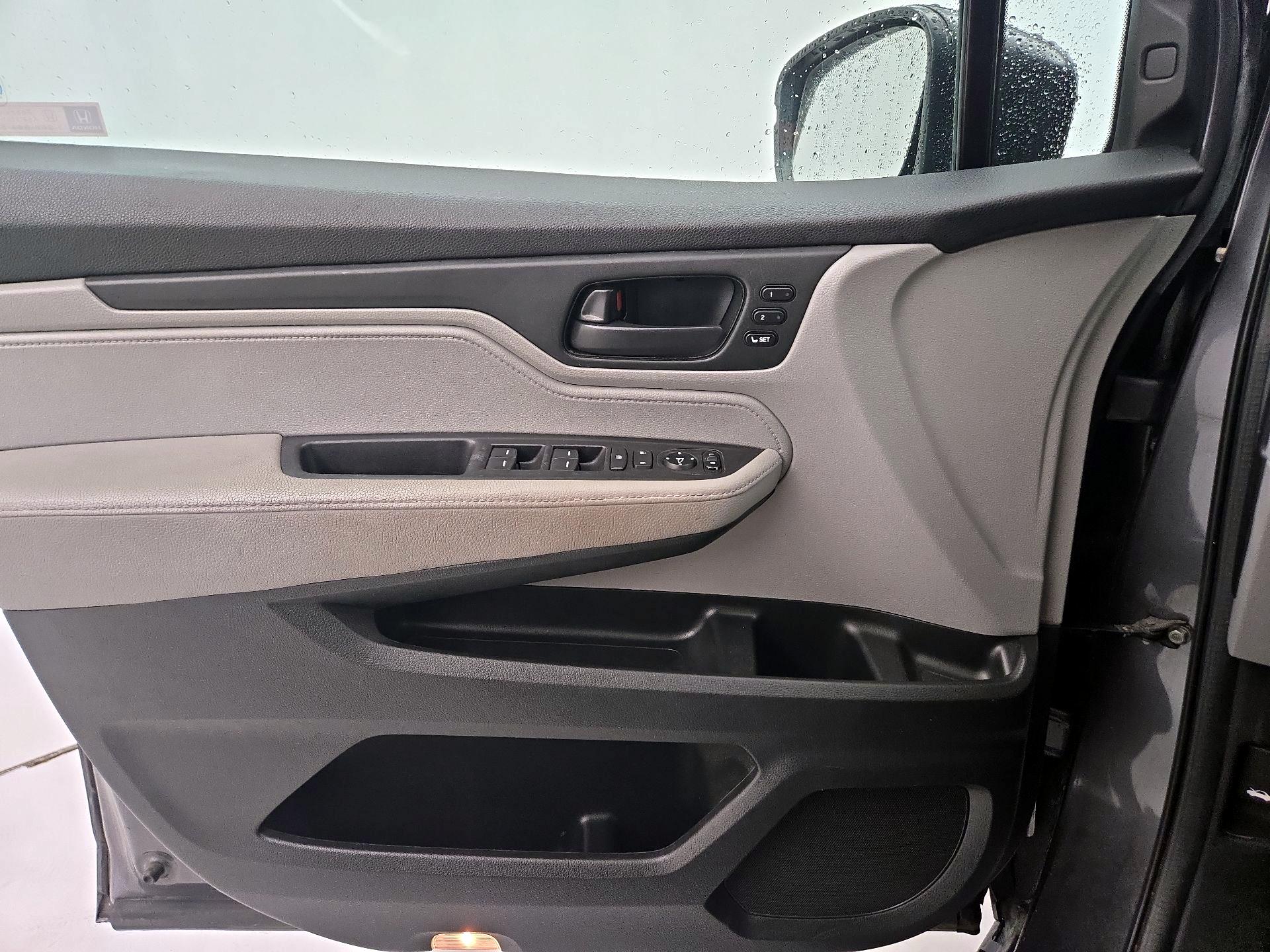 Thumbnail: 2019 Honda Odyssey - 12