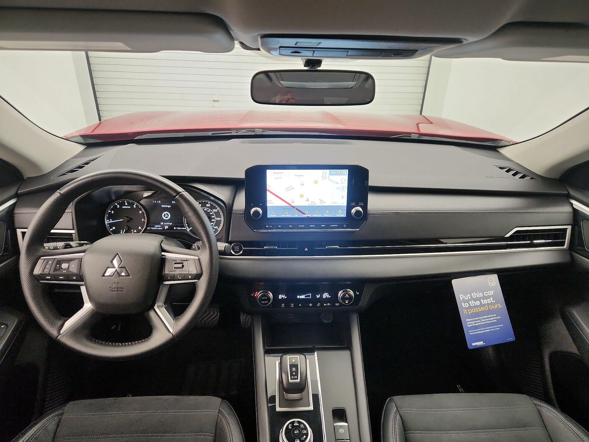 Thumbnail: 2023 Mitsubishi Outlander - 9