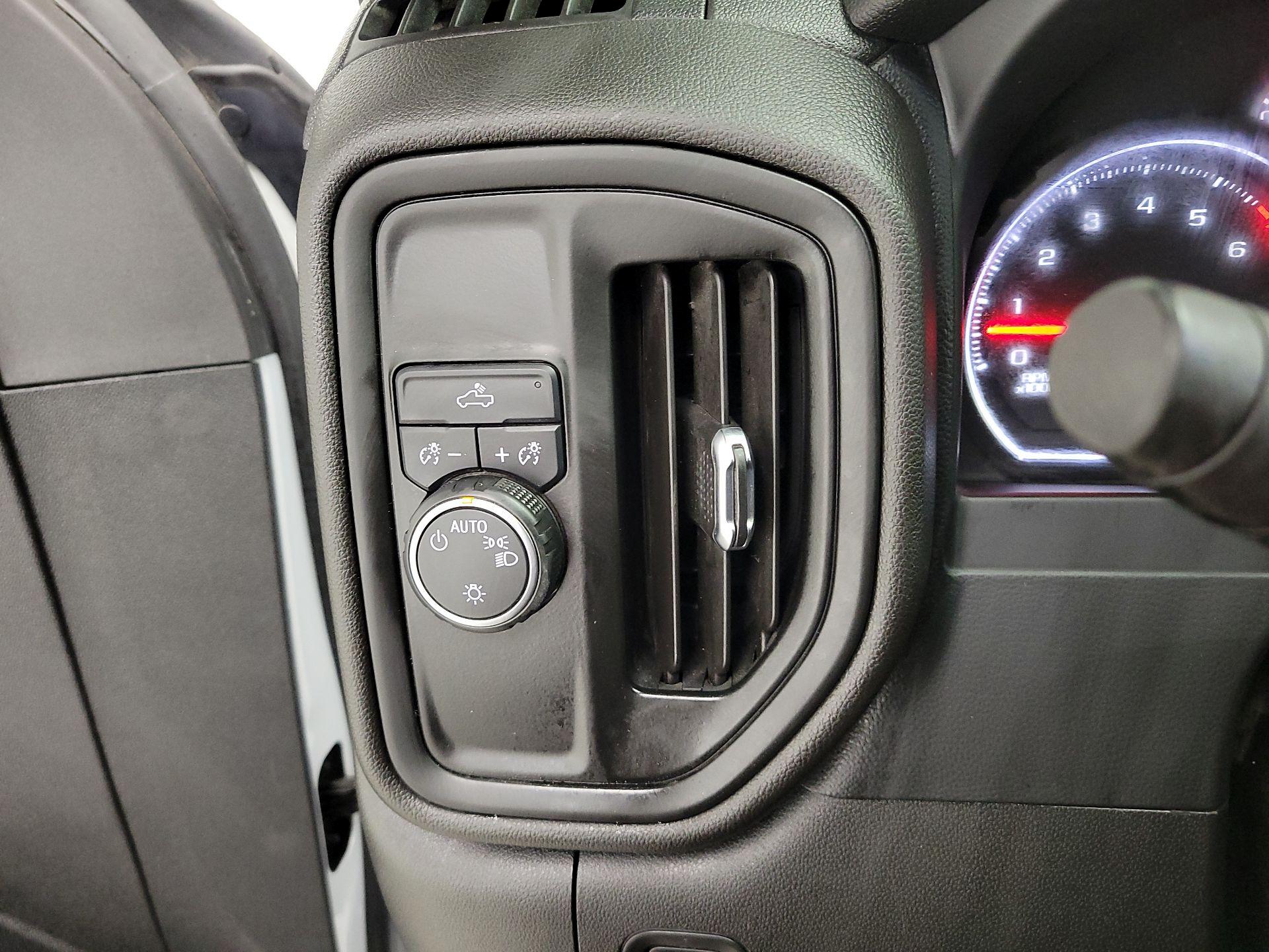 Thumbnail: 2021 Chevrolet Silverado 2500 - 13