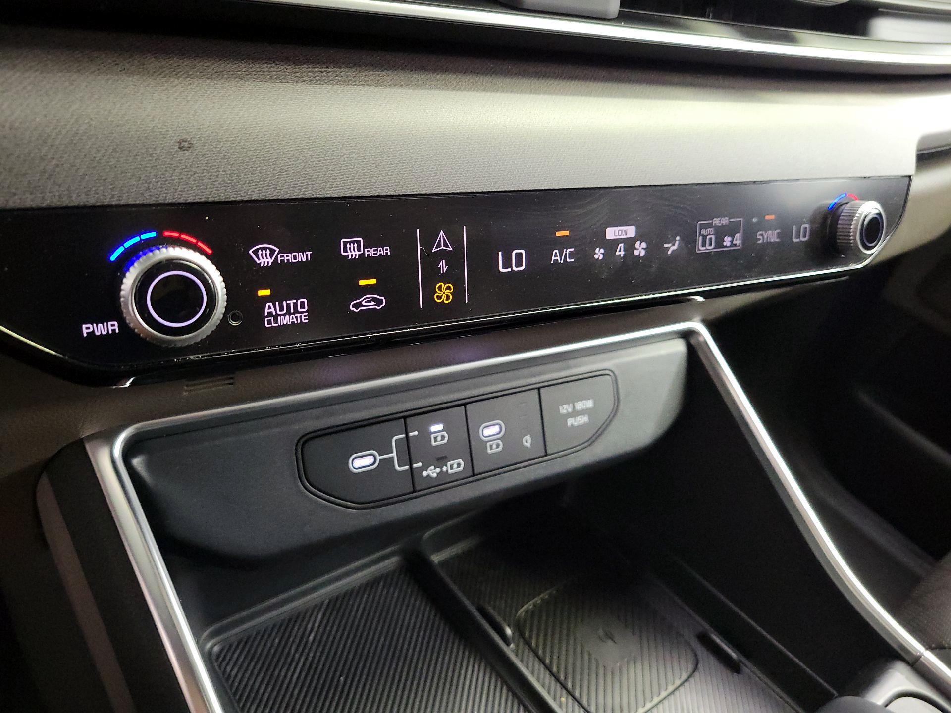Thumbnail: 2025 Kia Carnival - 17