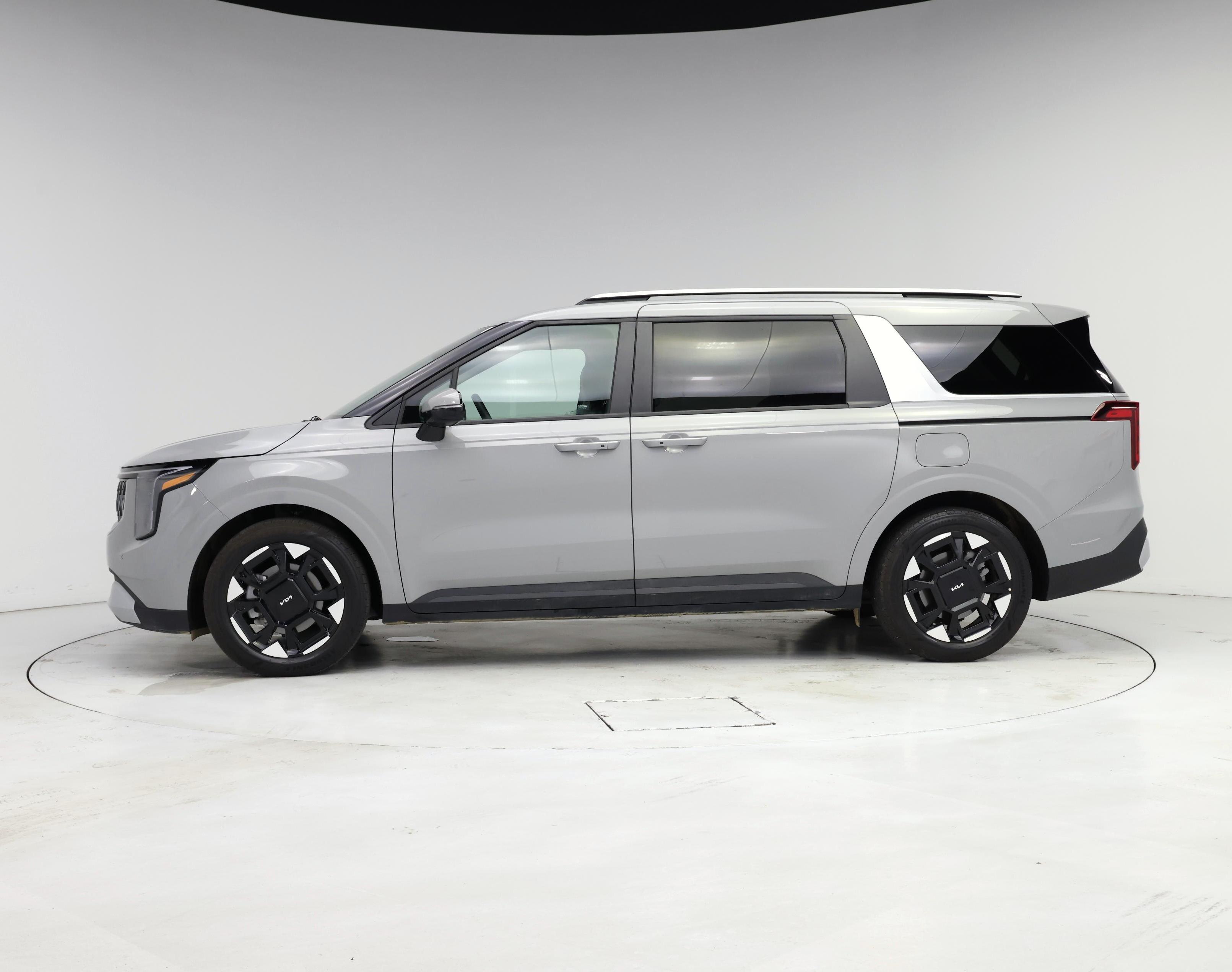 Thumbnail: 2025 Kia Carnival - 3