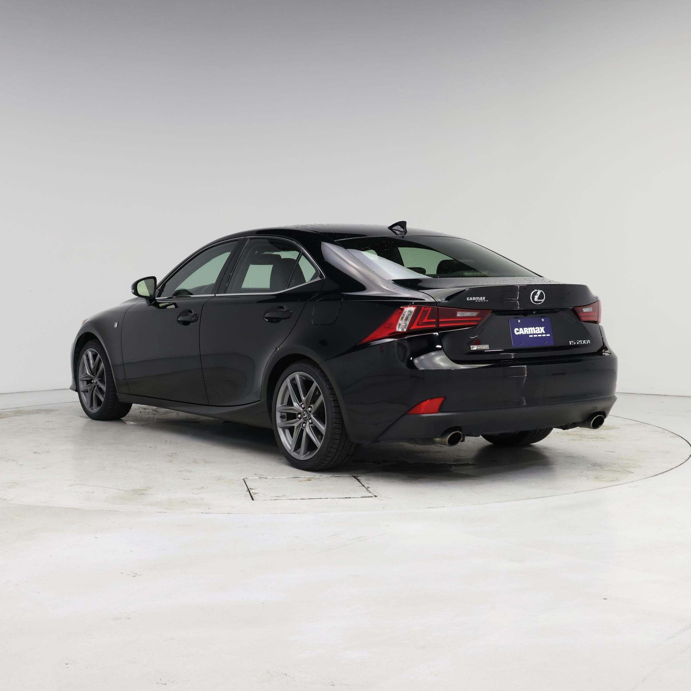 Thumbnail: 2016 Lexus IS - 2