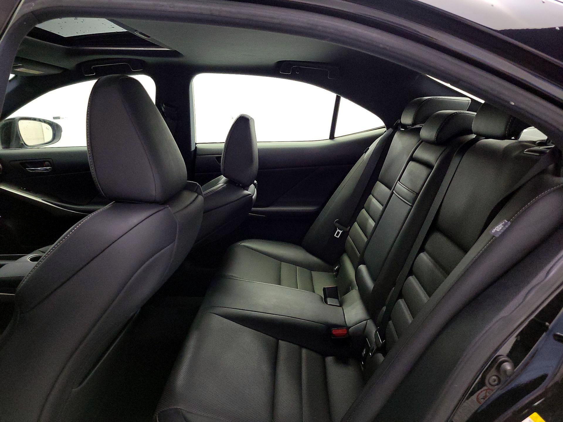 Thumbnail: 2016 Lexus IS - 20
