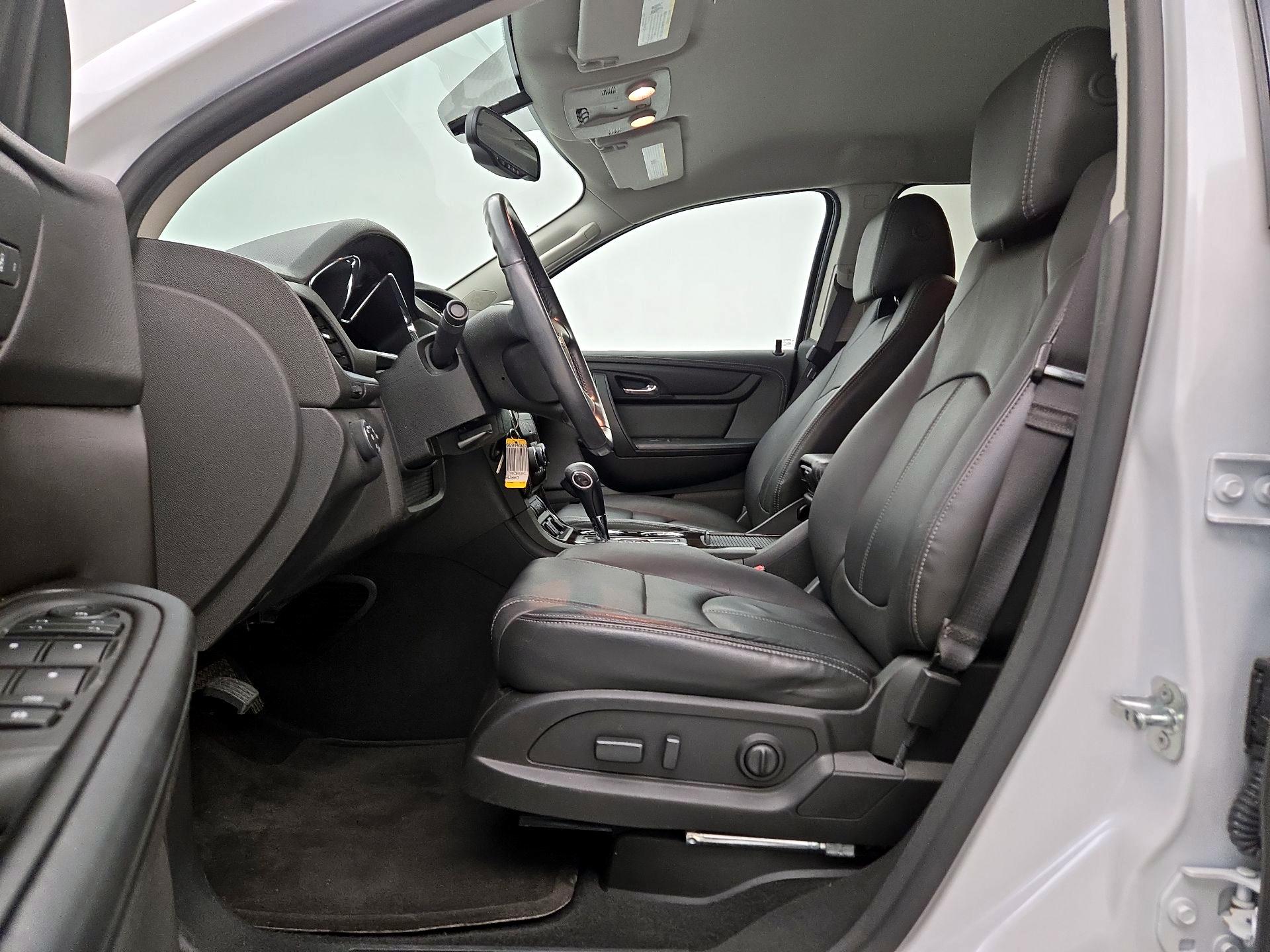 Thumbnail: 2017 Chevrolet Traverse - 11